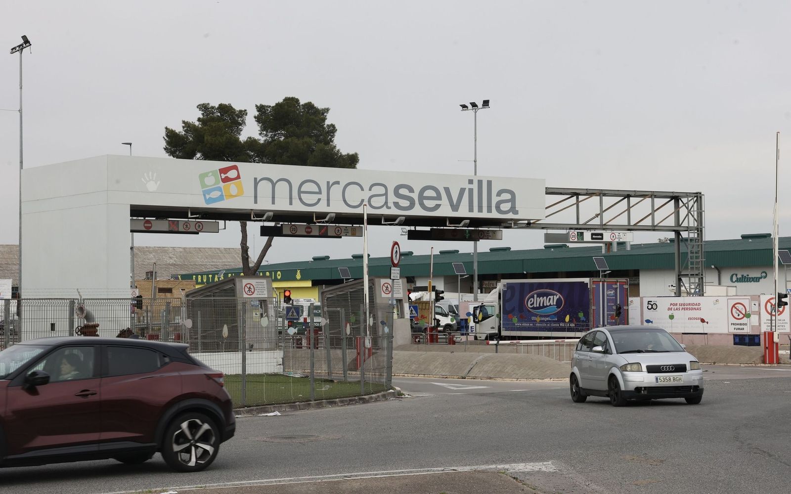 Vista general del acceso a las instalaciones de Mercasevilla.
