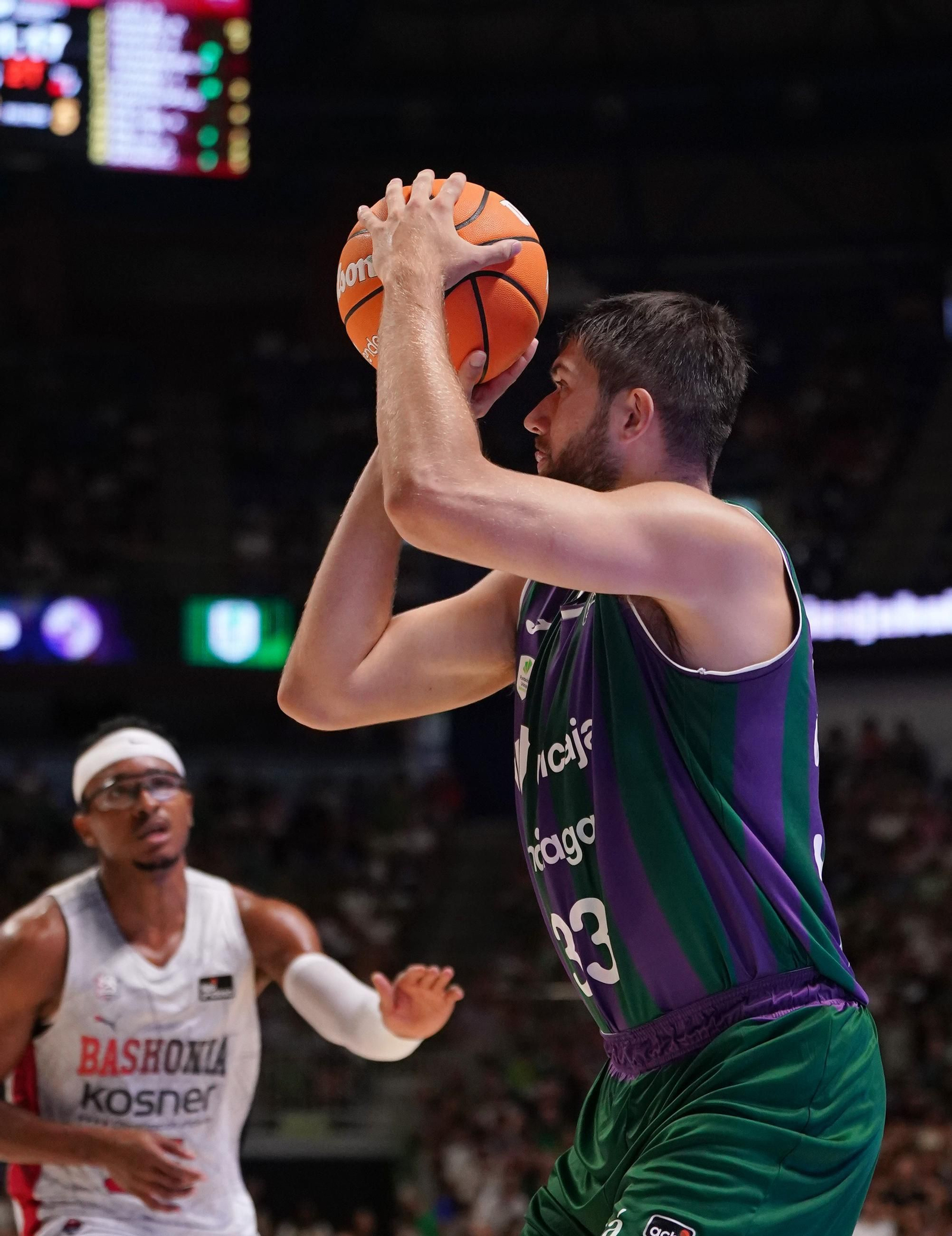 El Unicaja - Baskonia, en fotos