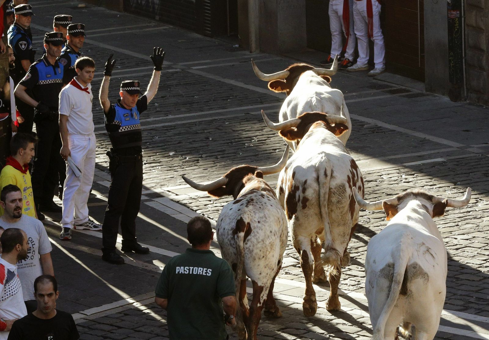 Las imágenes del sexto encierro de San Fermín 2019