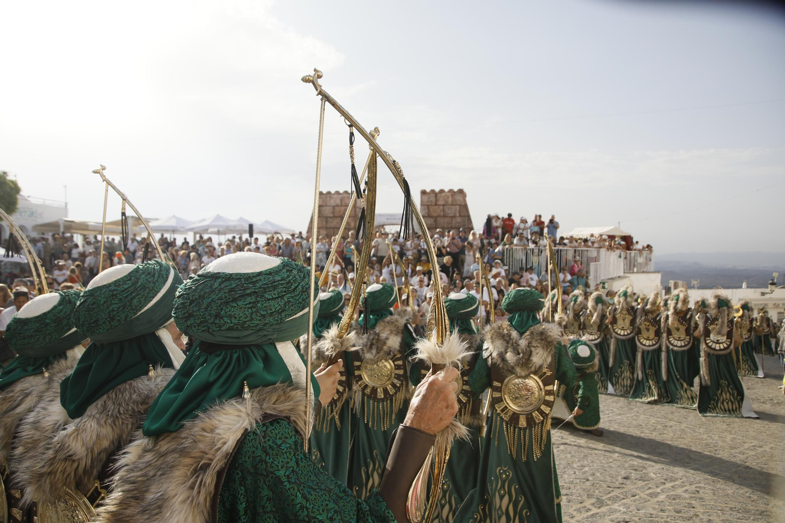 El gran desfile de Moros y Cristianos de Mojácar, en imágenes
