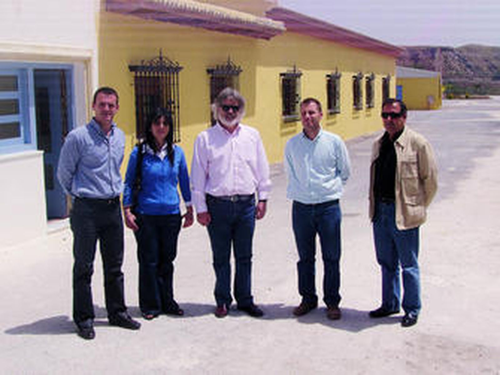 Deus junto al alcalde de Purchena durante su visita al pueblo.