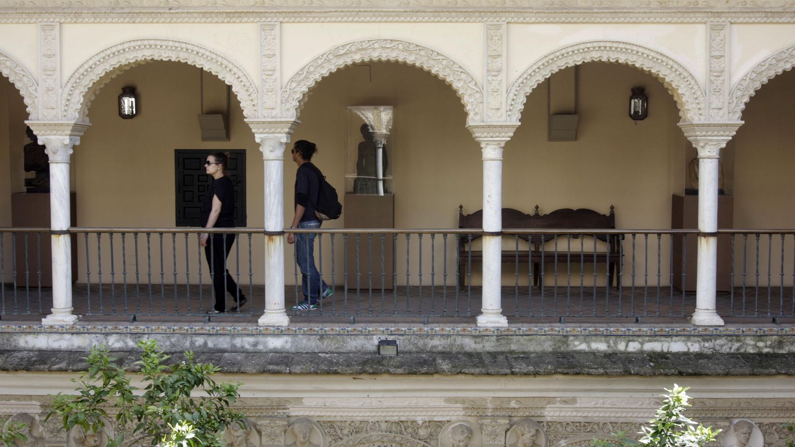 Casa de los Pinelo, sede de la Real Academia de Bellas Artes de Santa Isabel de Hungría.