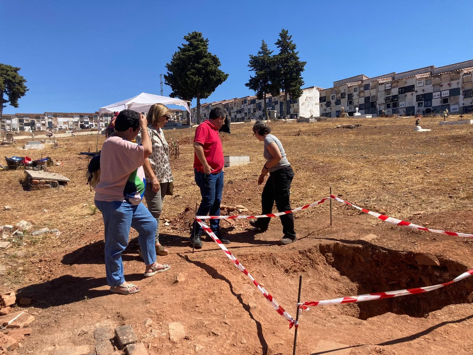 Sondeos en el cementerio de San Jorge de Peñarroya-Pueblonuevo.