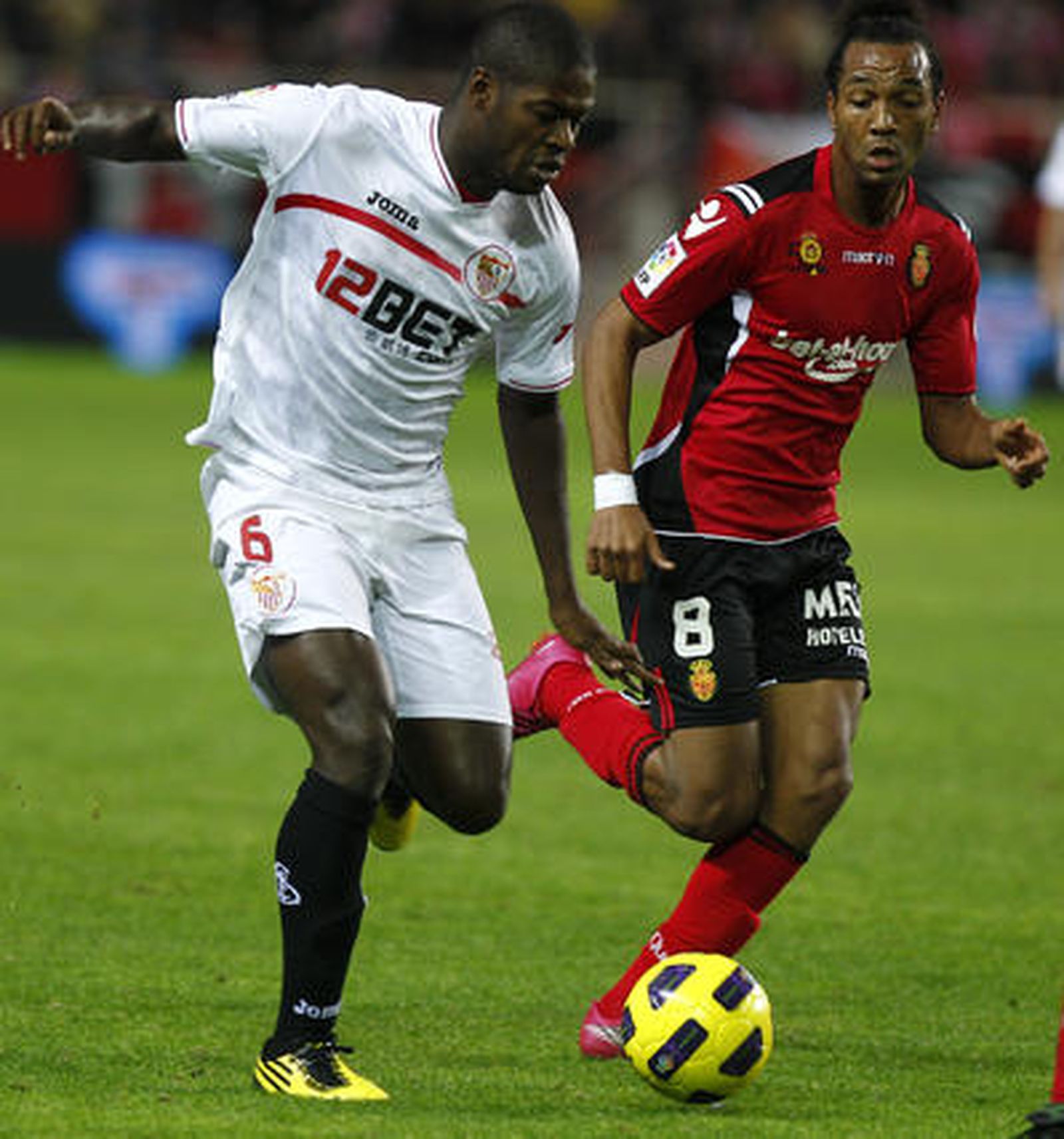 Los de Manzano caen en casa tras un gol del Webo en el minuto 90.

Foto: Antonio Pizarro