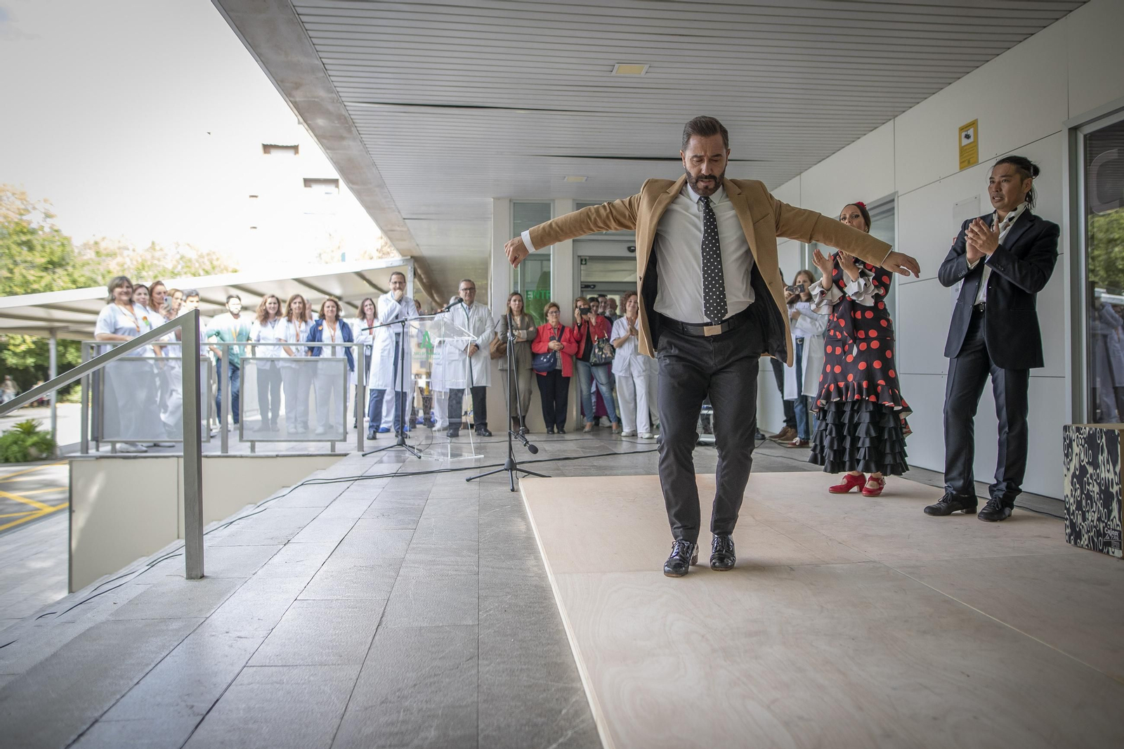 El bailaor granadino Adrián Sánchez durante el homenaje en el Virgen de las Nieves