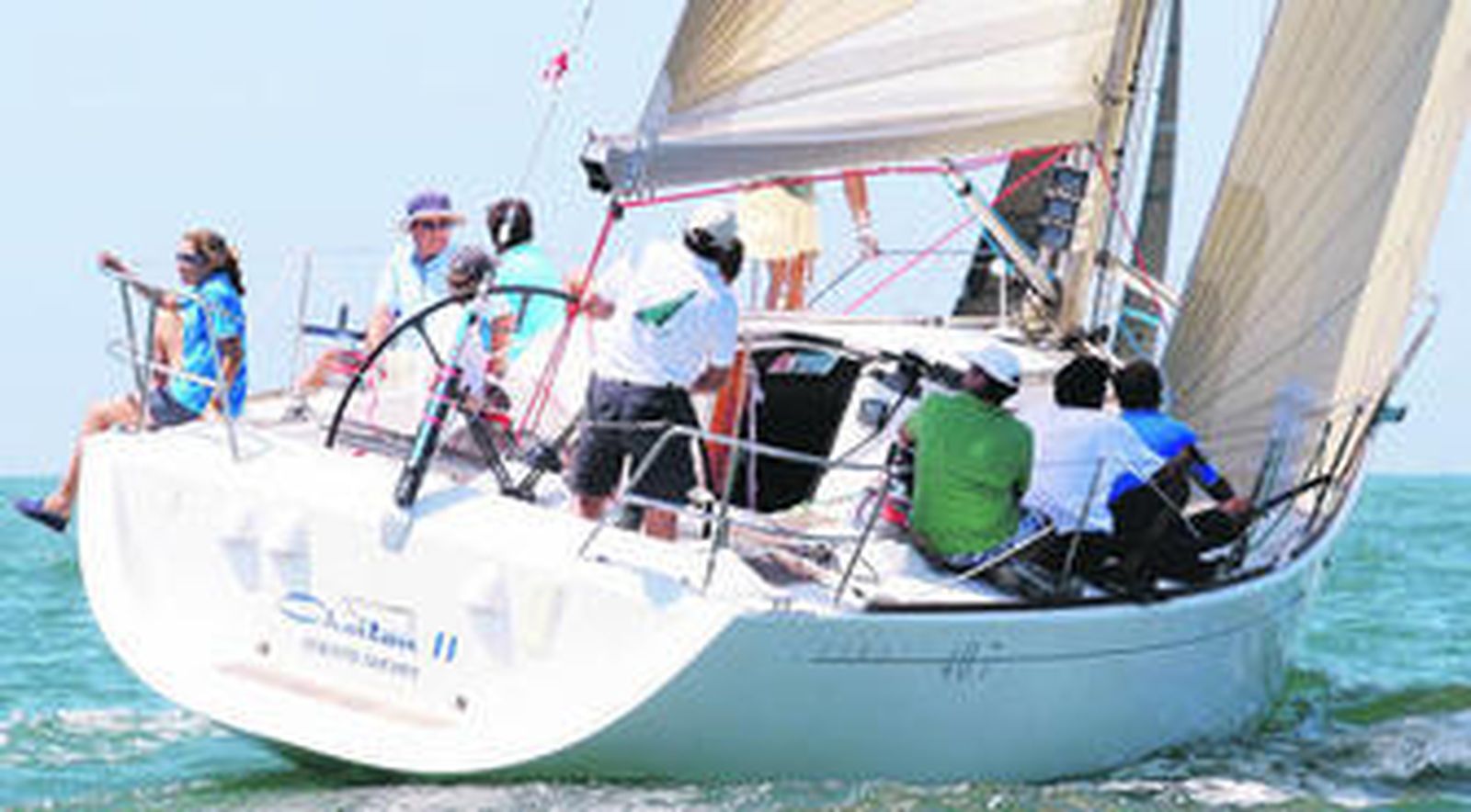 El barco del CM Puerto Sherry 'Chaitán II', que acabó en la tercera posición de la general, durante un momento de la prueba celebrada en la Bahía.