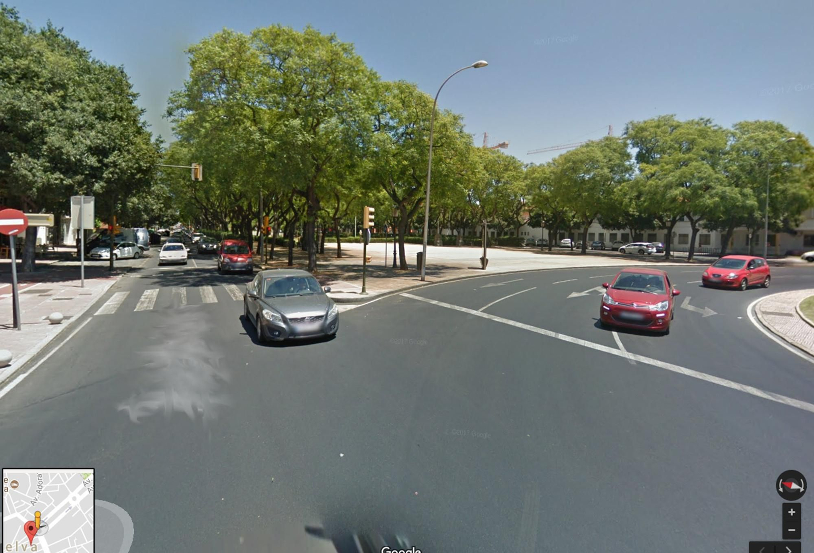 El lugar donde mantienen los agentes que sucedieron los hechos, en la rotonda de los Bomberos.