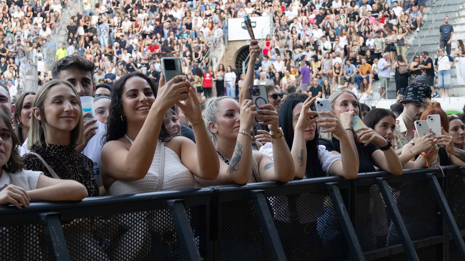 Las mejores imágenes de un concierto muy granadino: La Plazuela