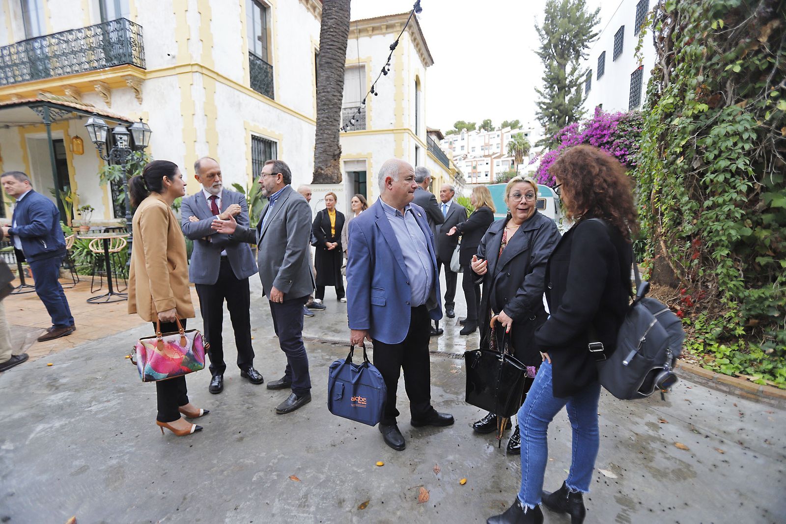 Imágenes de la recepción del Foro Gerardo Rojas de Huelva Información