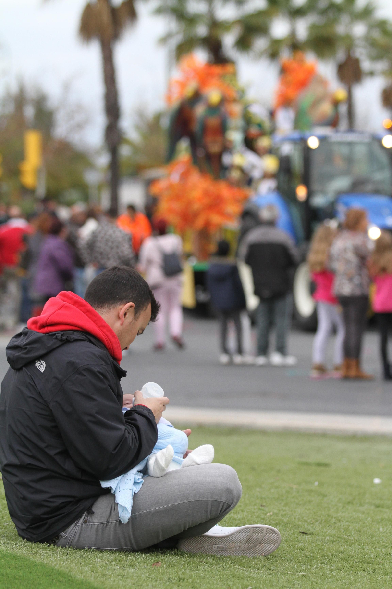 Cabalgata de los Reyes Magos 2018: Melchor, Gaspar y Baltazar adelantan su salida para llenar de ilusión las calles de Huelva