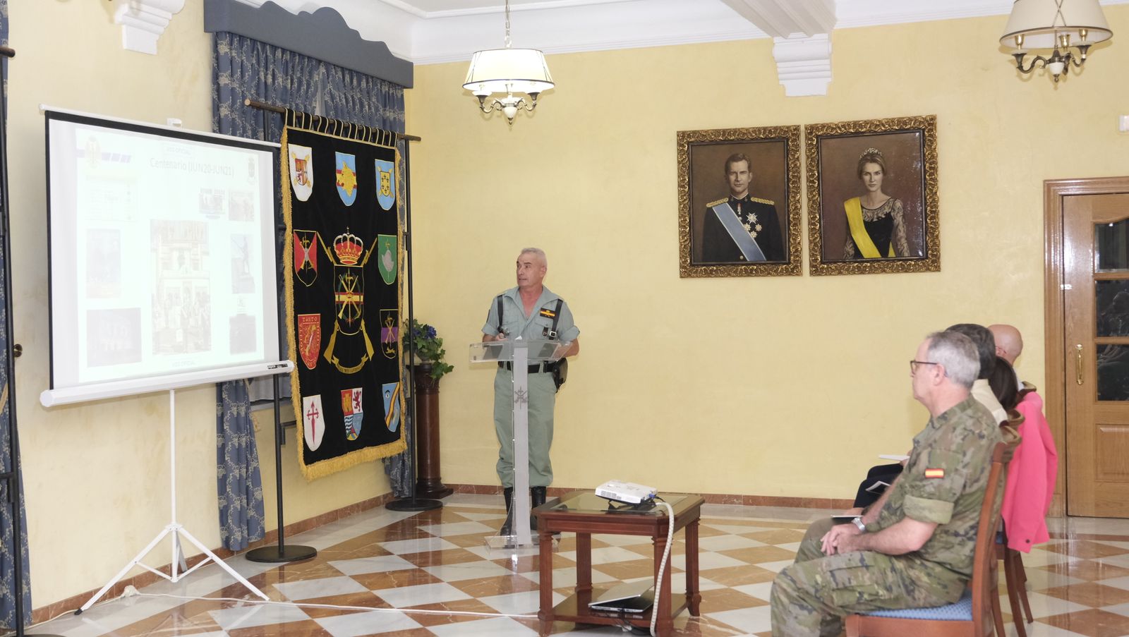 Visita de la Ministra de Defensa Margarita Robles a La Legión Española, en Viator