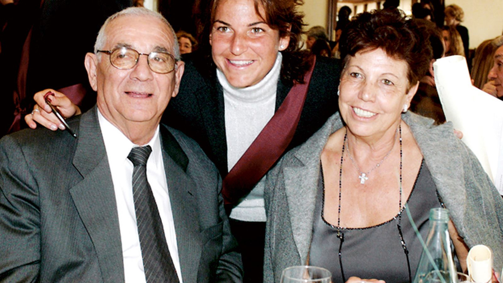 Arantxa Sánchez Vicario, cuando se llevaba bien con sus padres, Emilio y Marisa.