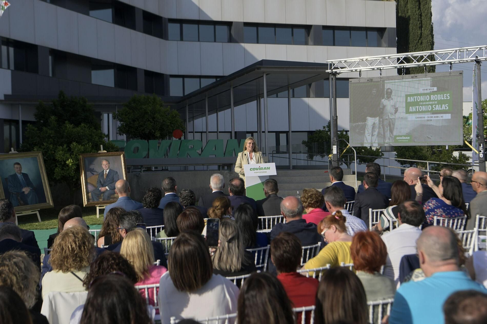 Homenaje en imágenes: Covirán rinde tributo a Antonio Robles y Antonio Salas