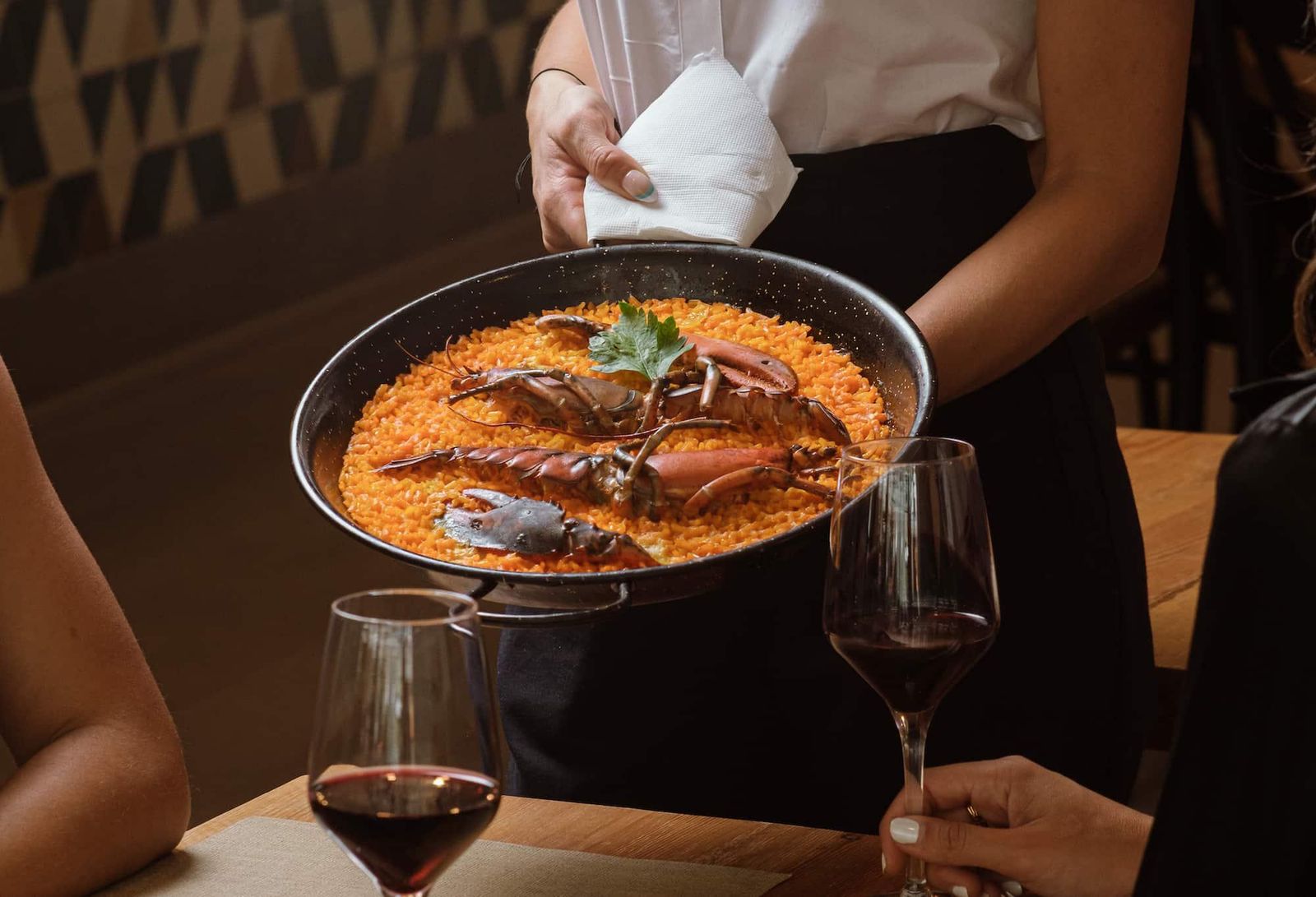 Camballá, un nuevo imprescindible de tapas y paella en las Setas