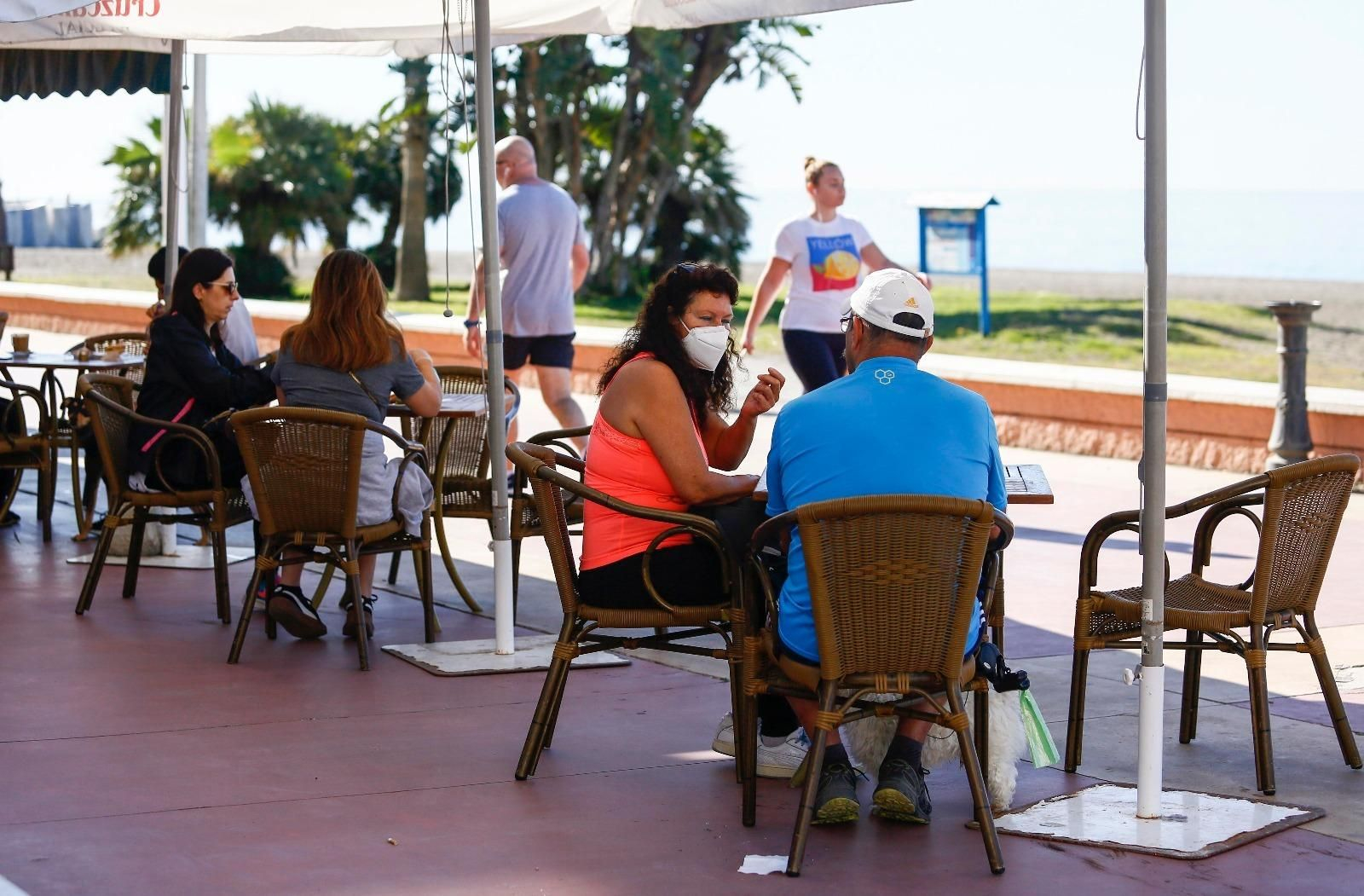 Desescalada en Málaga: Vuelven las terrazas a Rincón de la Victoria
