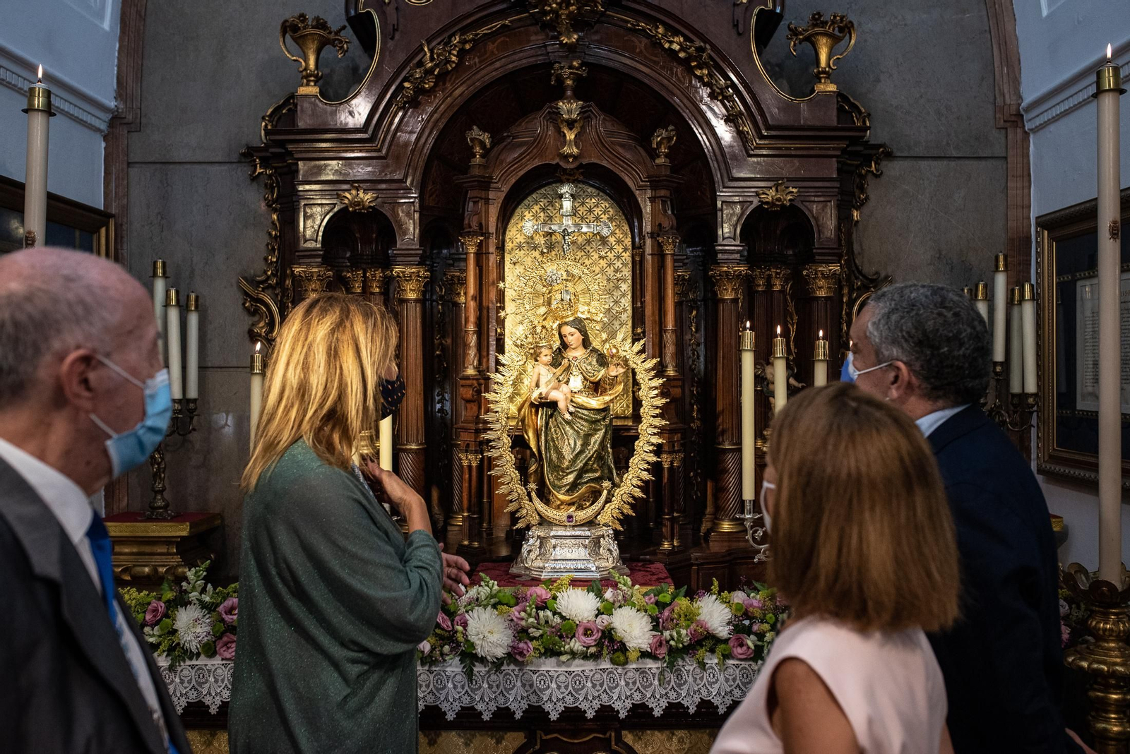 Imágenes de las ofrendas institucionales a la Virgen de La Cinta