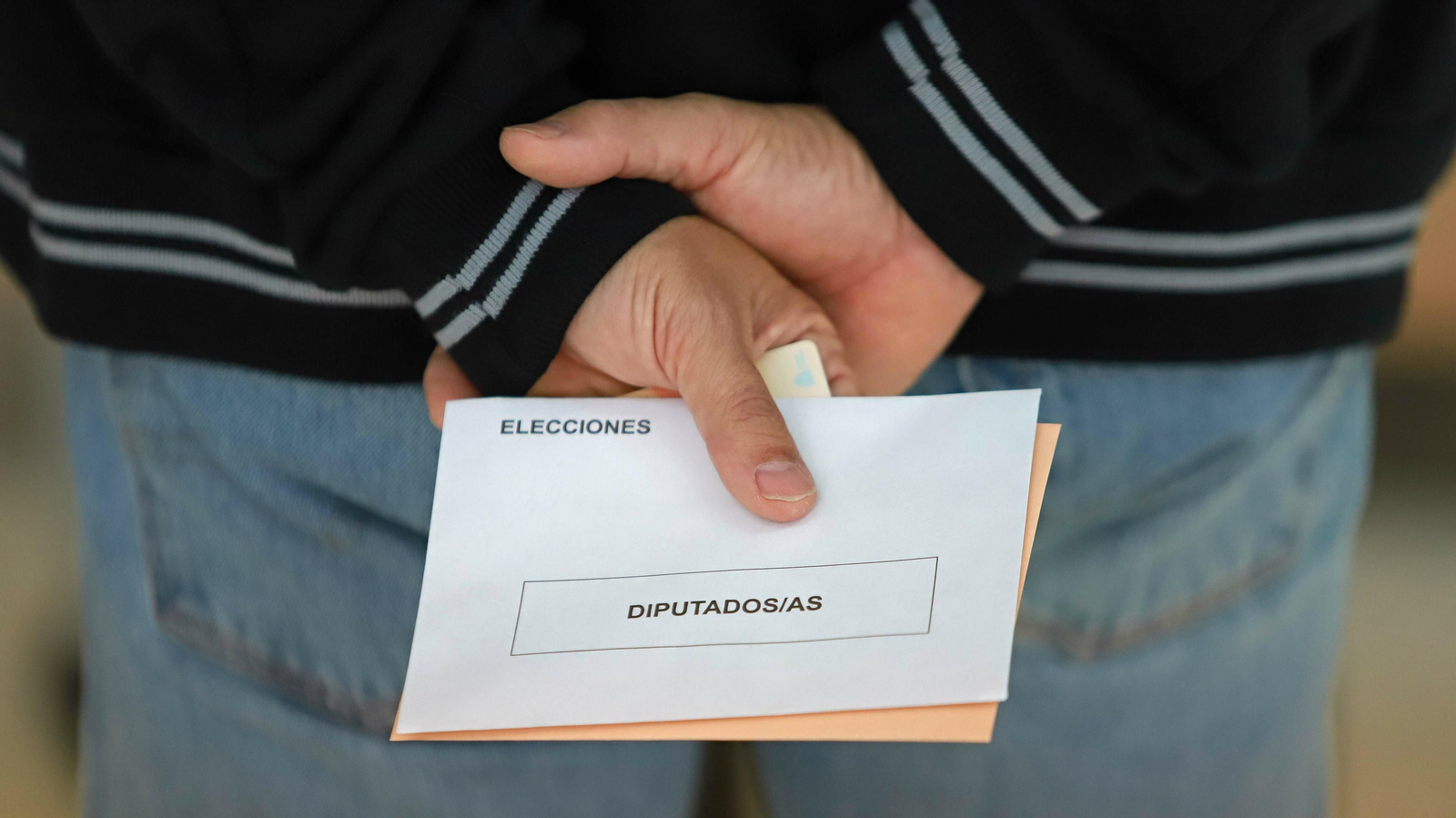 Las mejores fotos de la jornada electoral en Algeciras