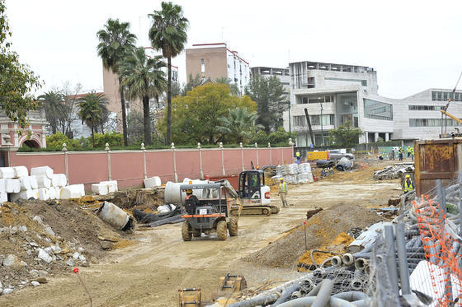 Estados de la obras para el paso soterrado entre La Palmera y Cardenal Bueno Monreal.  Foto: Juan Carlos Vázquez