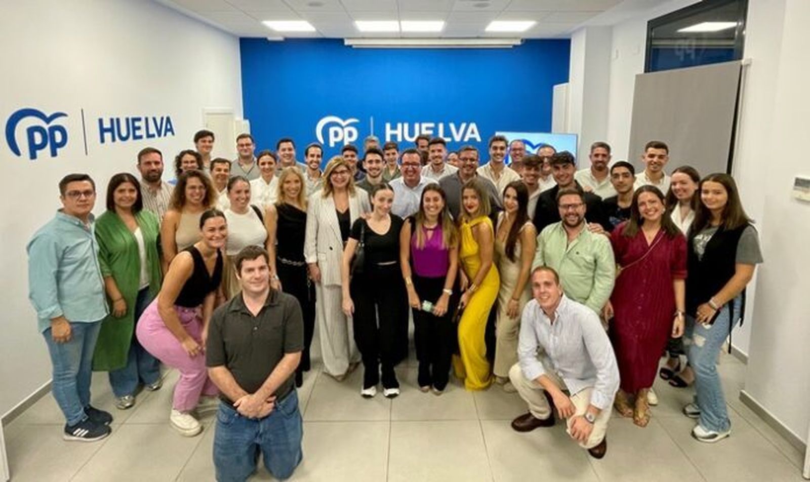 Reunión con las juventudes de Huelva.