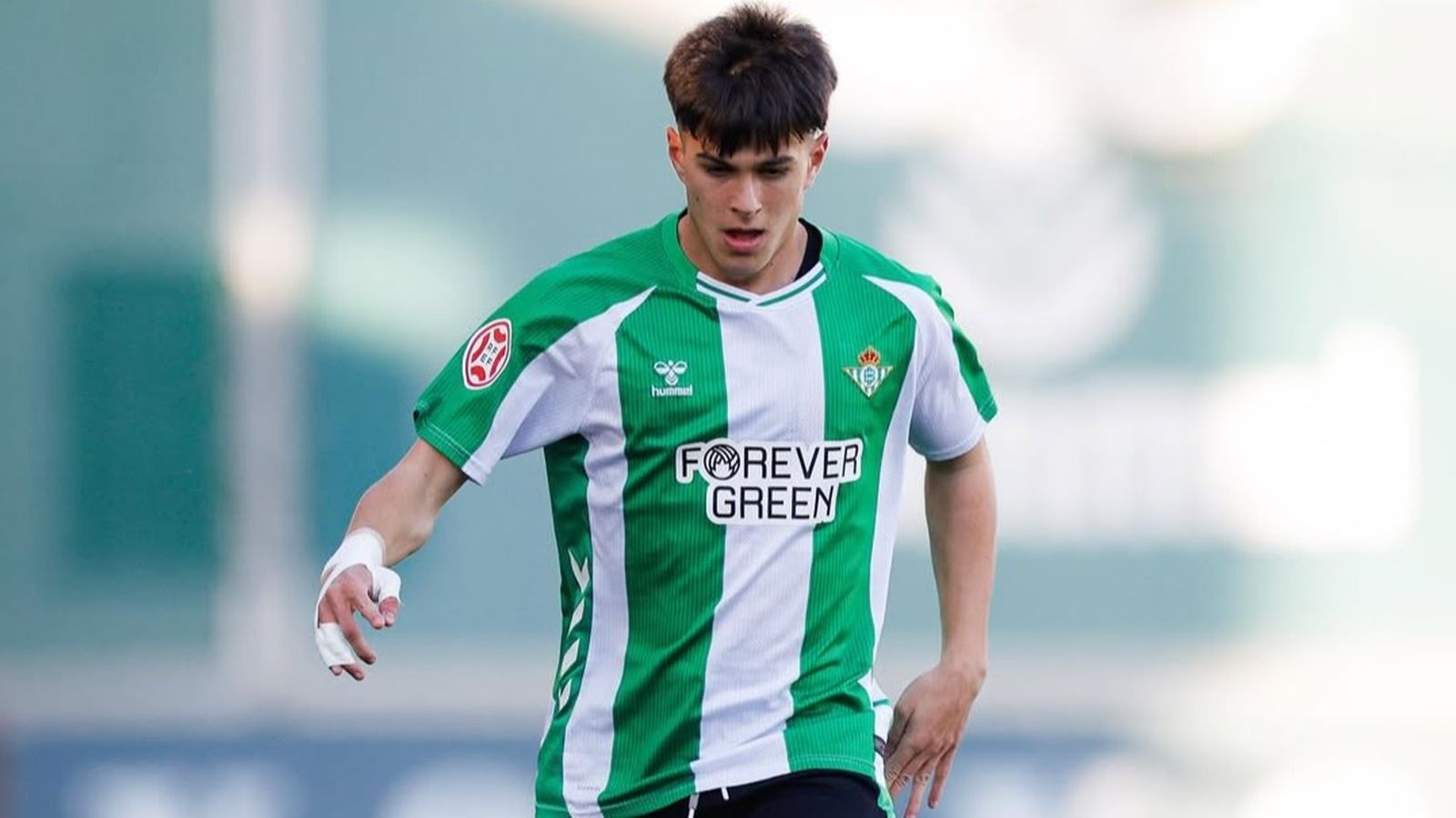 Dani Pérez en un partido del Betis Deportivo esta temporada