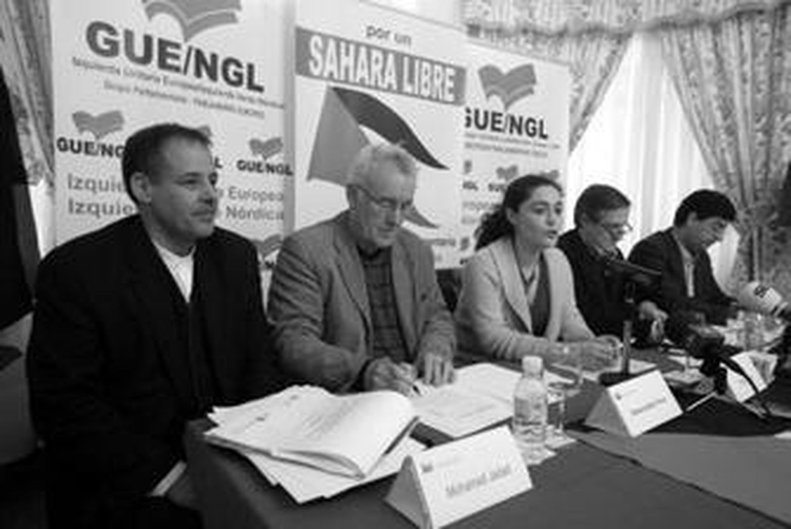 Mohamed Jadad, Cayo Lara, Inmaculada Nieto, Willy Meyer y Diego Valderas (de izquierad a derecha).