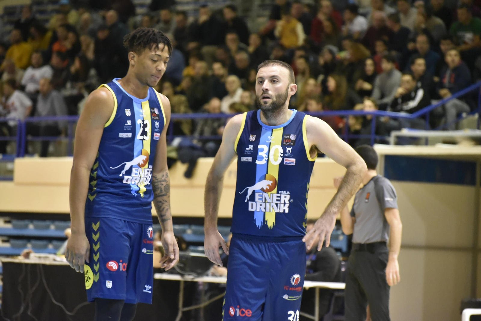 Marcel Robinson y Miki Ortega, con cara de decepción