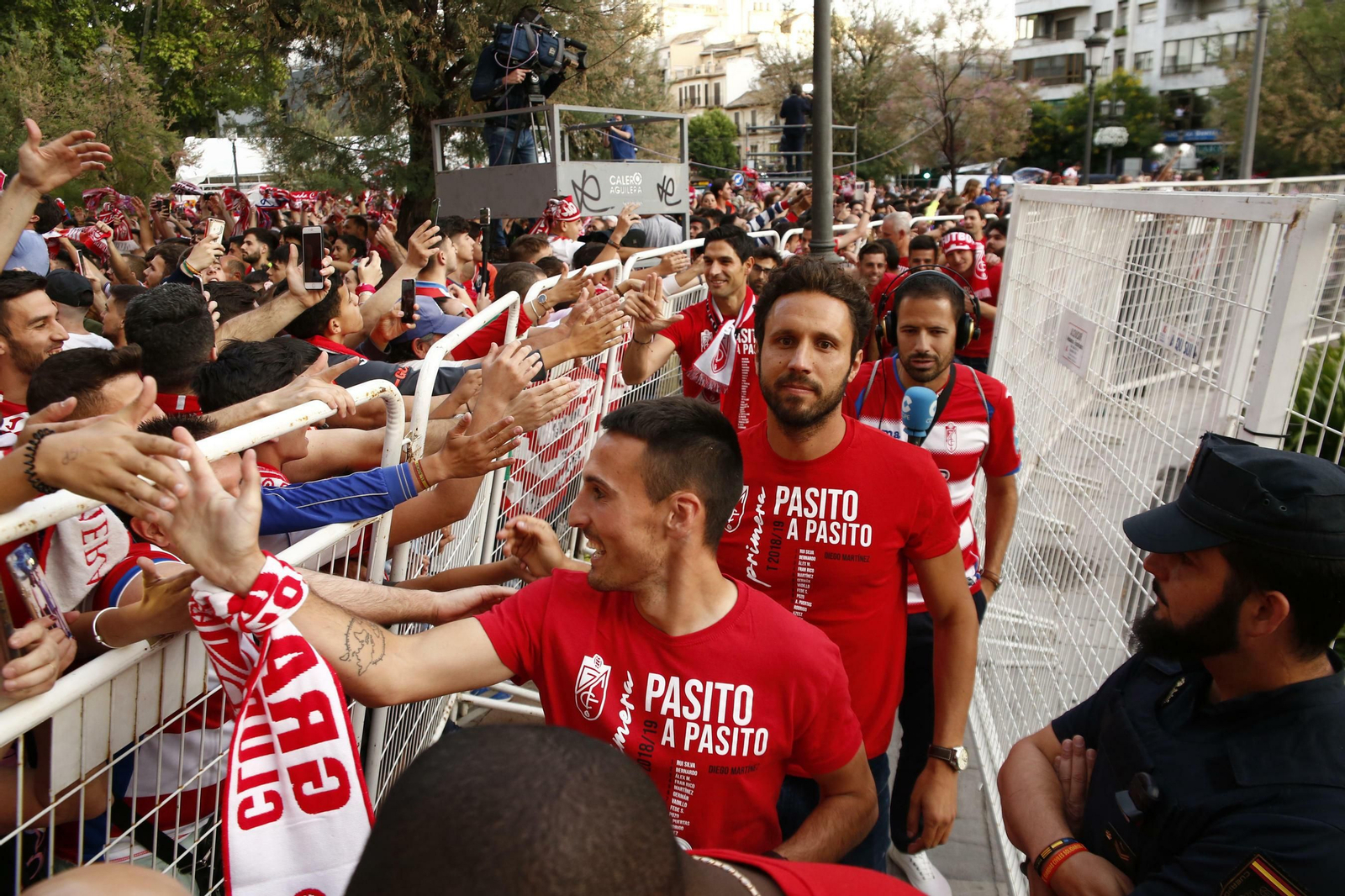 La Fuente de las Batallas, punto de reunión de todo el granadinismo
