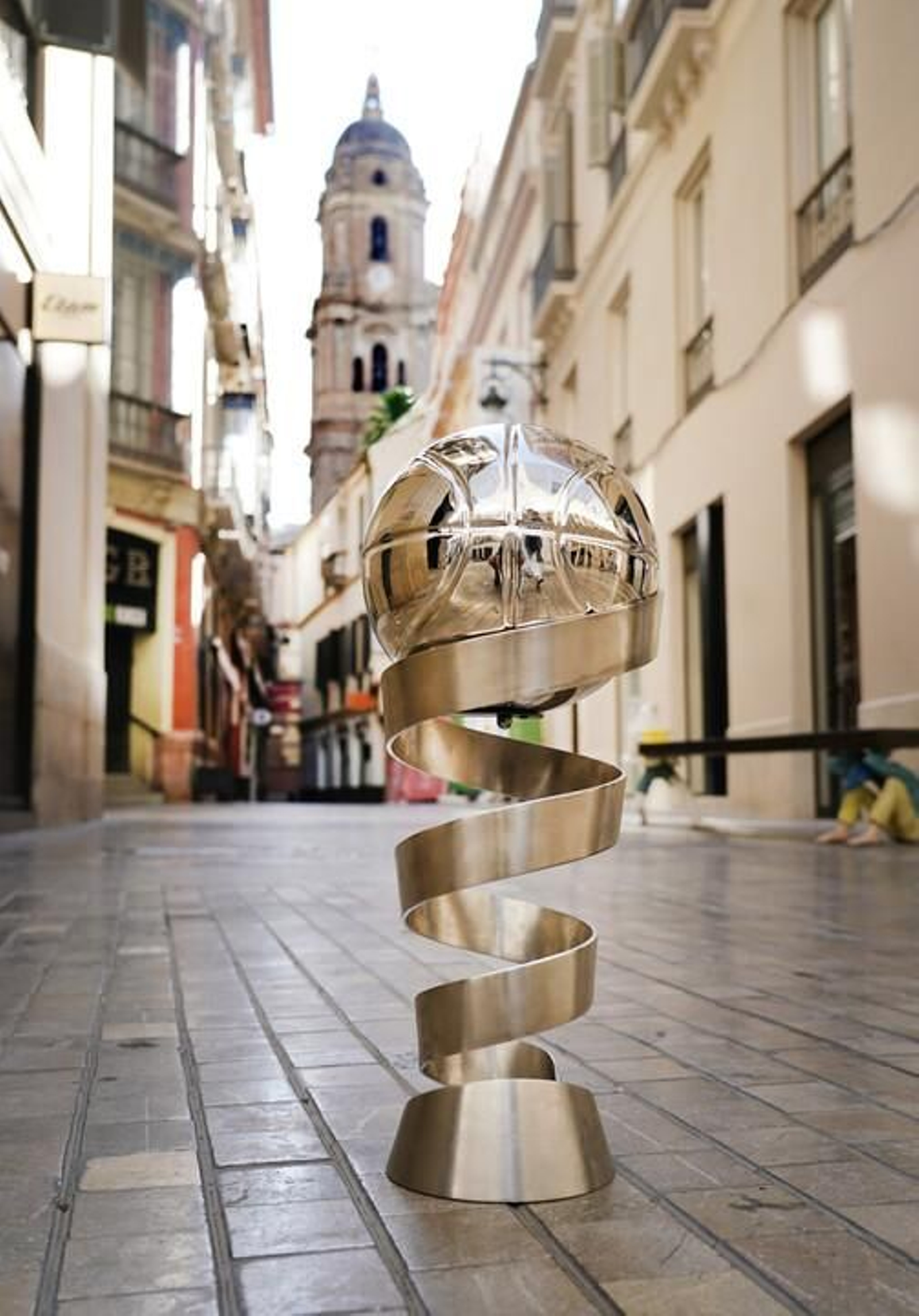 El trofeo de la Supercopa ACB se deja ver por Málaga