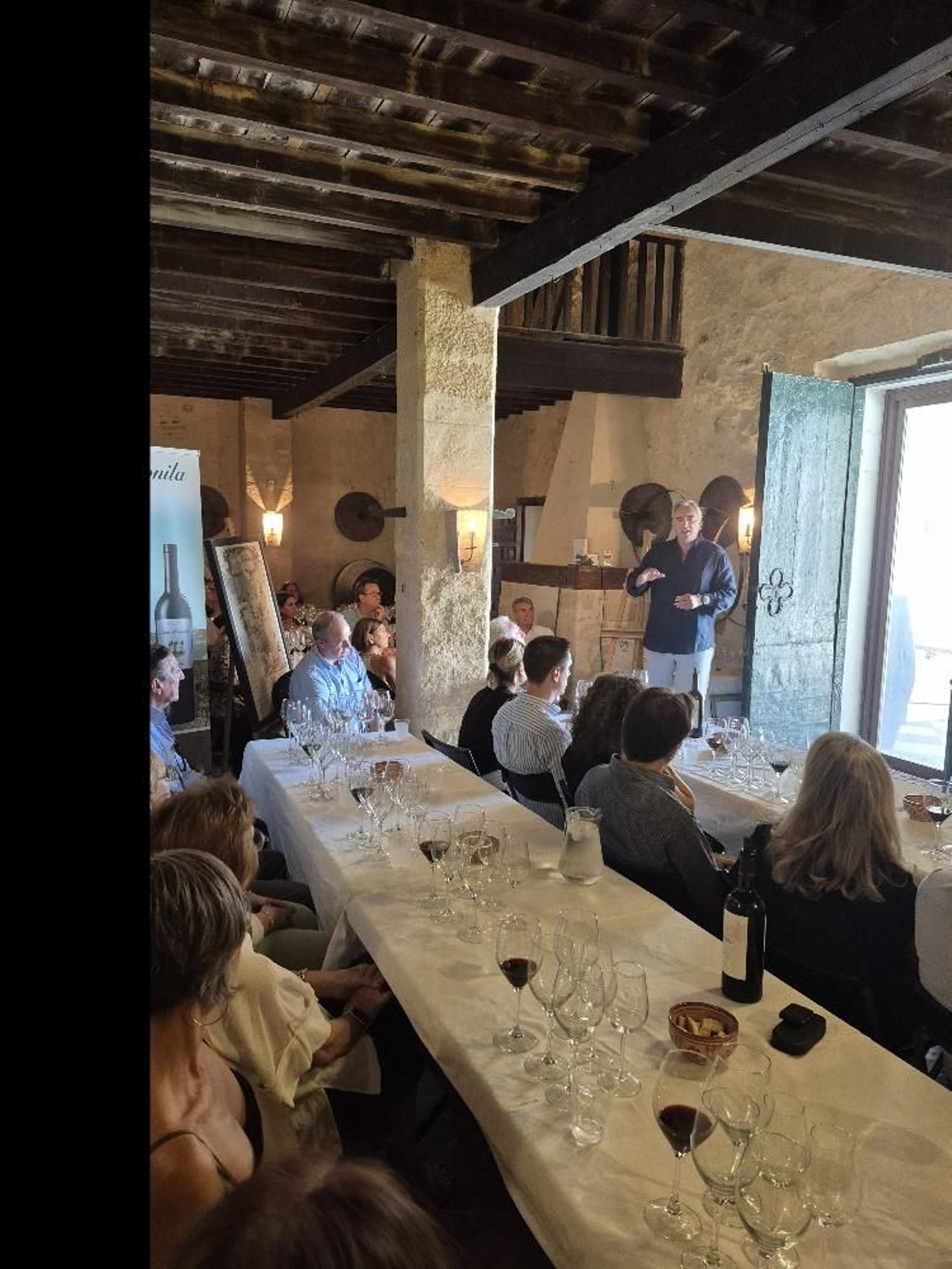 Cata de Bodegas Muga y Santa Petronila en el hermanamiento de Haro y Jerez