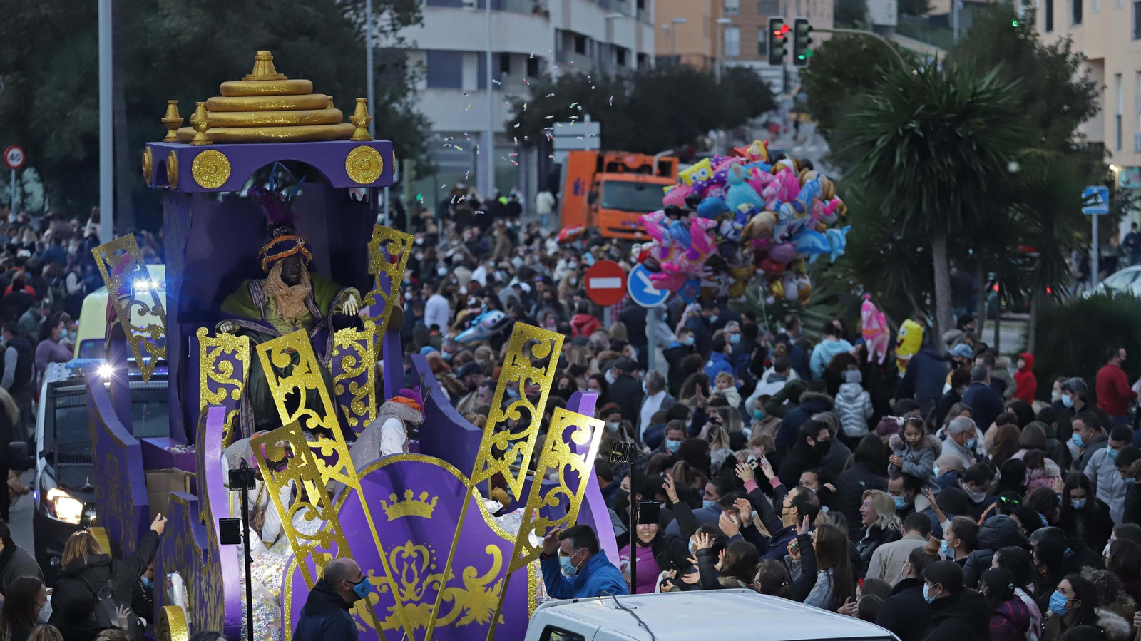 Fotos de la cabalgata de los Reyes Magos en Algeciras