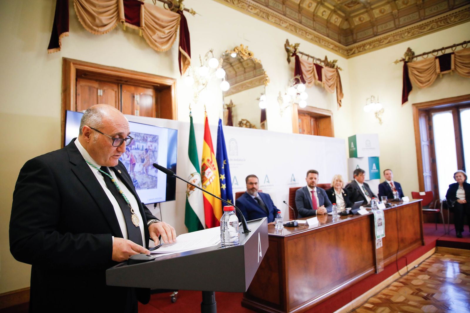 Juan Manuel Martín Robles ingresa como académico de Historia de Andalucía y te lo contamos en imágenes