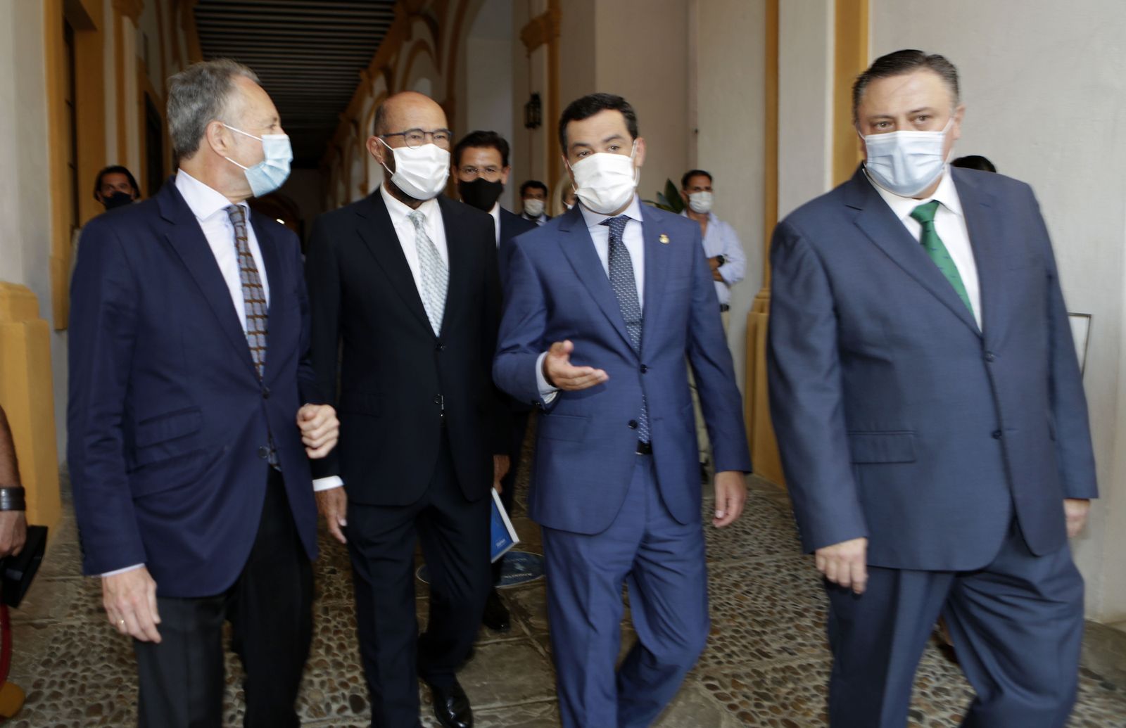 Las imágenes de la presentación del 18º Anuario Joly