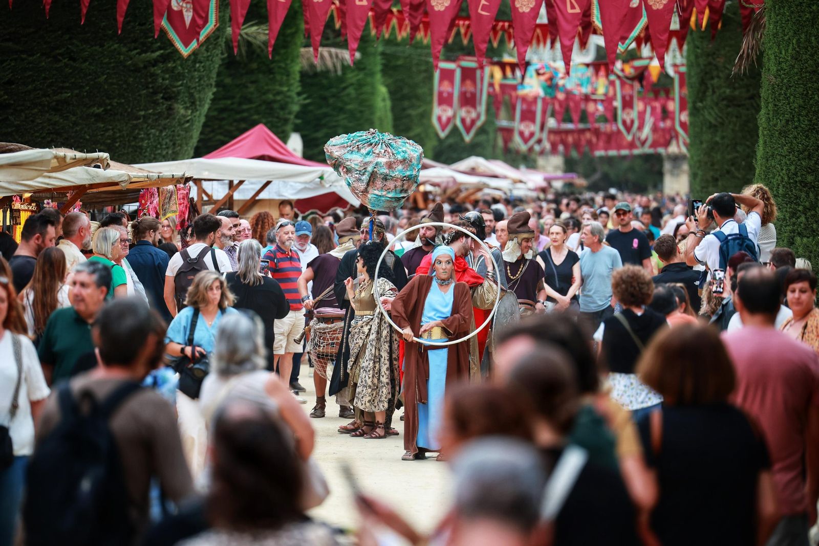 Imágenes del Mercado Fenicio del Parque Genovés de Cádiz