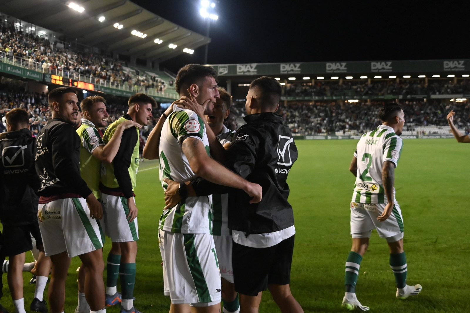 Imágenes del partido entre el Córdoba y el Recreativo de Huelva en El Arcángel