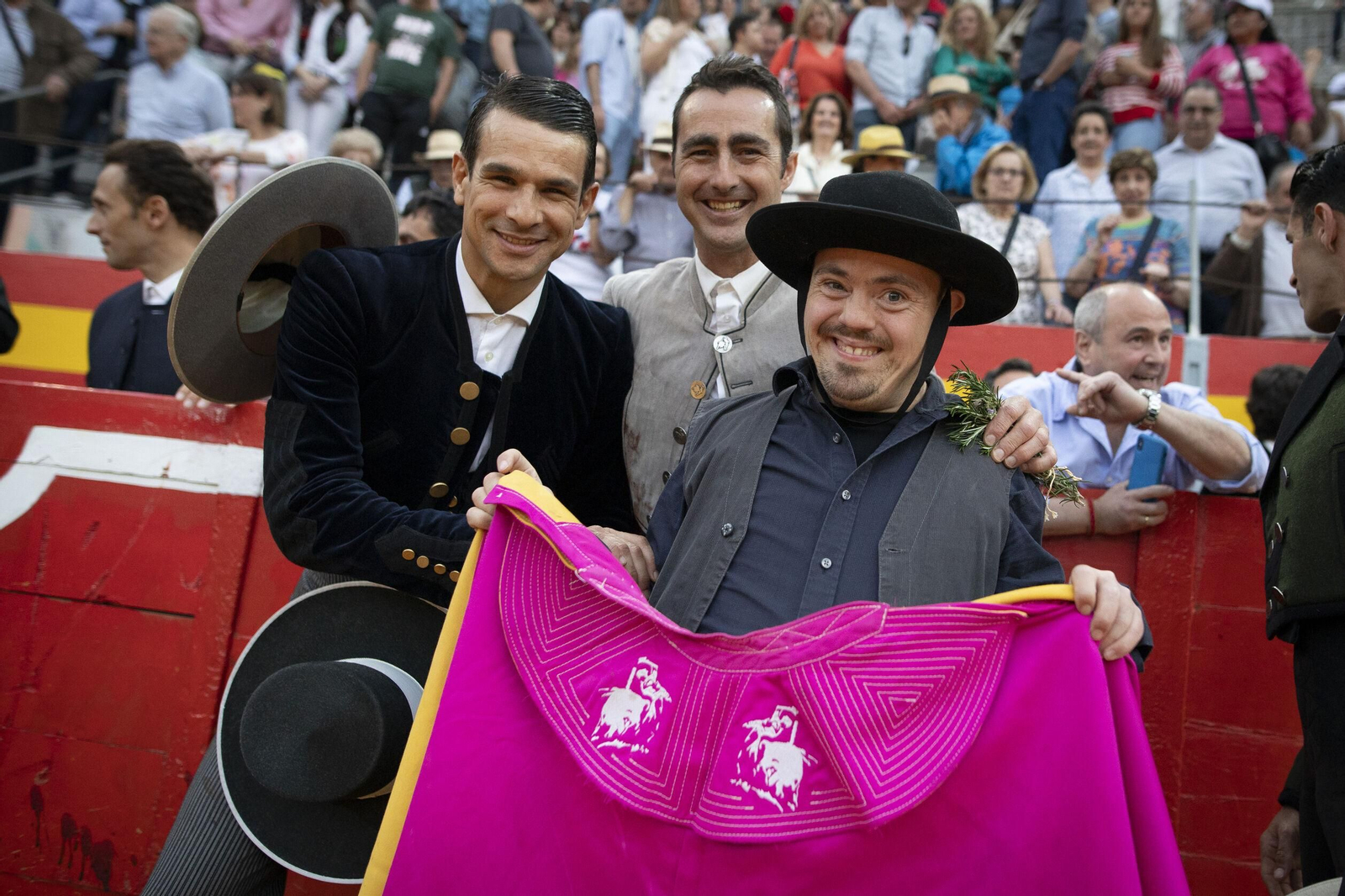 El Festival Taurino a beneficio de Granadown, en imágenes