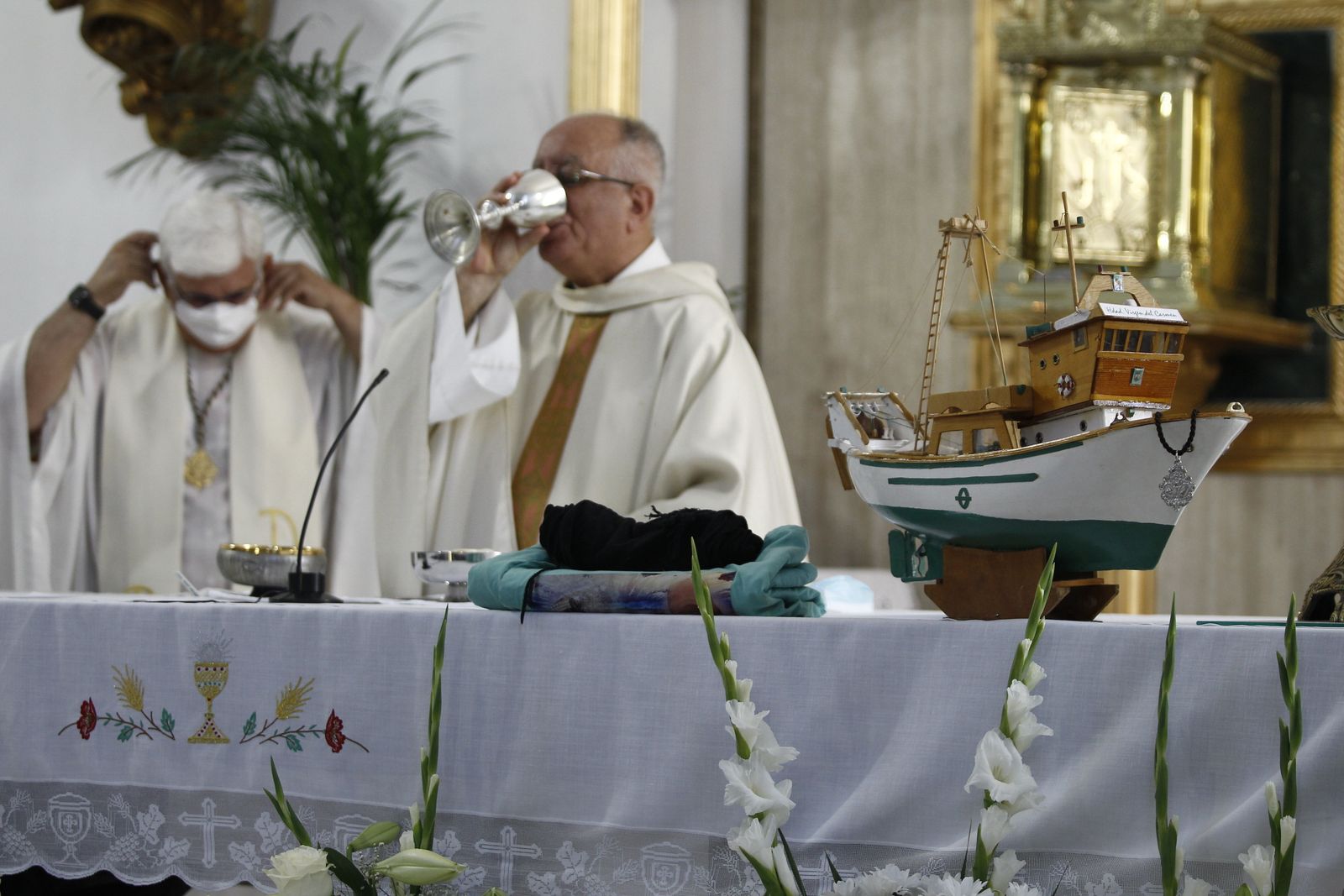 Fotogalería de la misa en honor a la Virgen del Carmen. Iglesia de San Roque. Almería