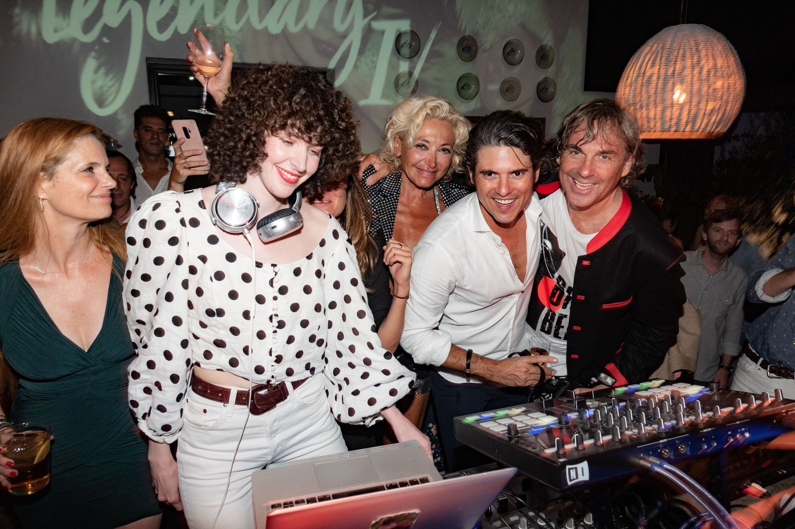 Los invitados disfrutando de la sesión de Brianda Fitz-James Stuart.