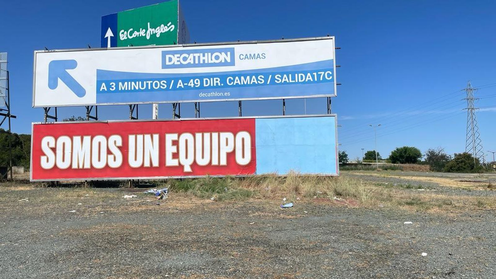 Otro de los carteles rectificados.