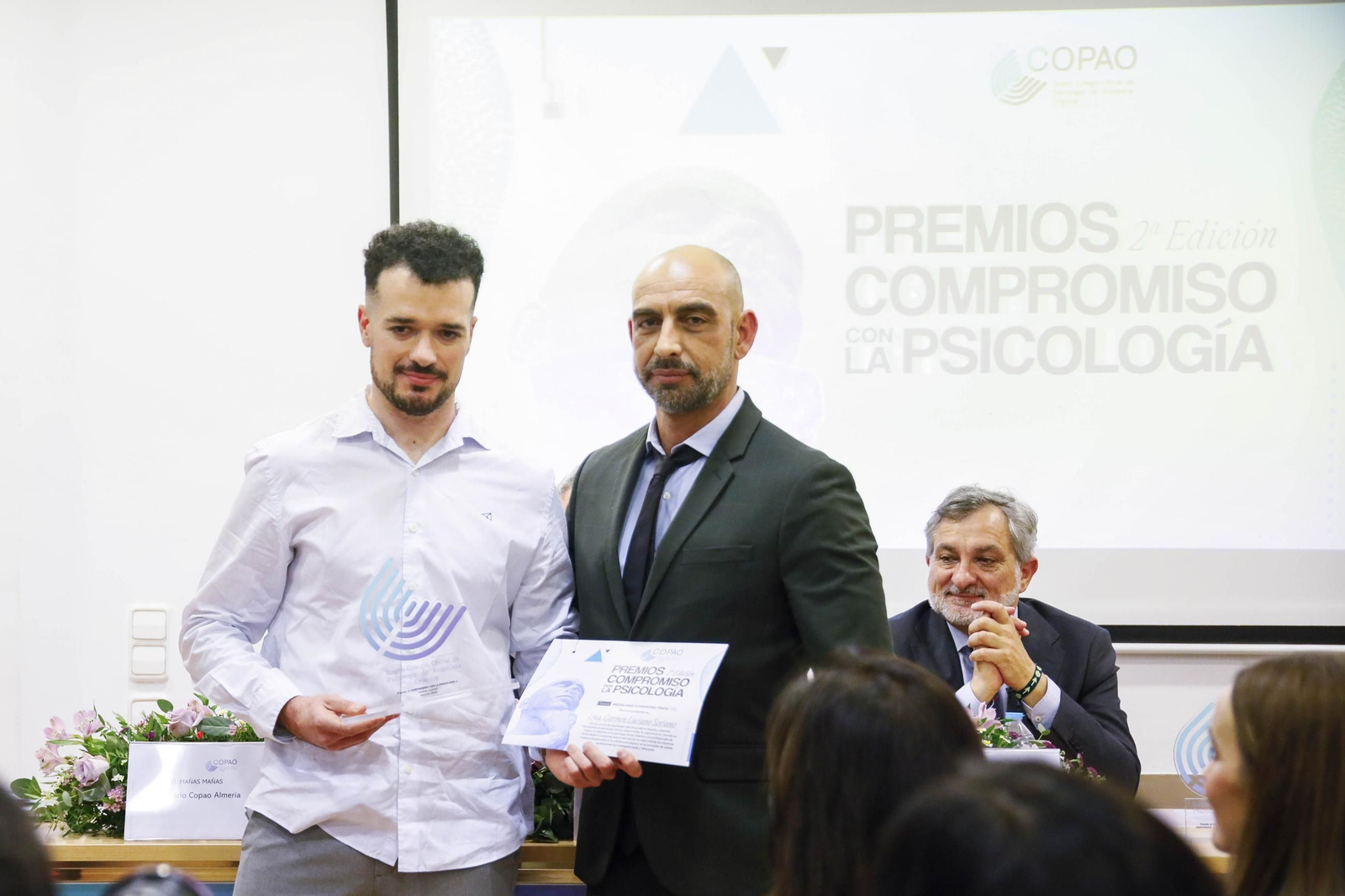 Las imágenes de la entrega de los Premios Compromiso con la Psicología en la sede del COPAO en Almería