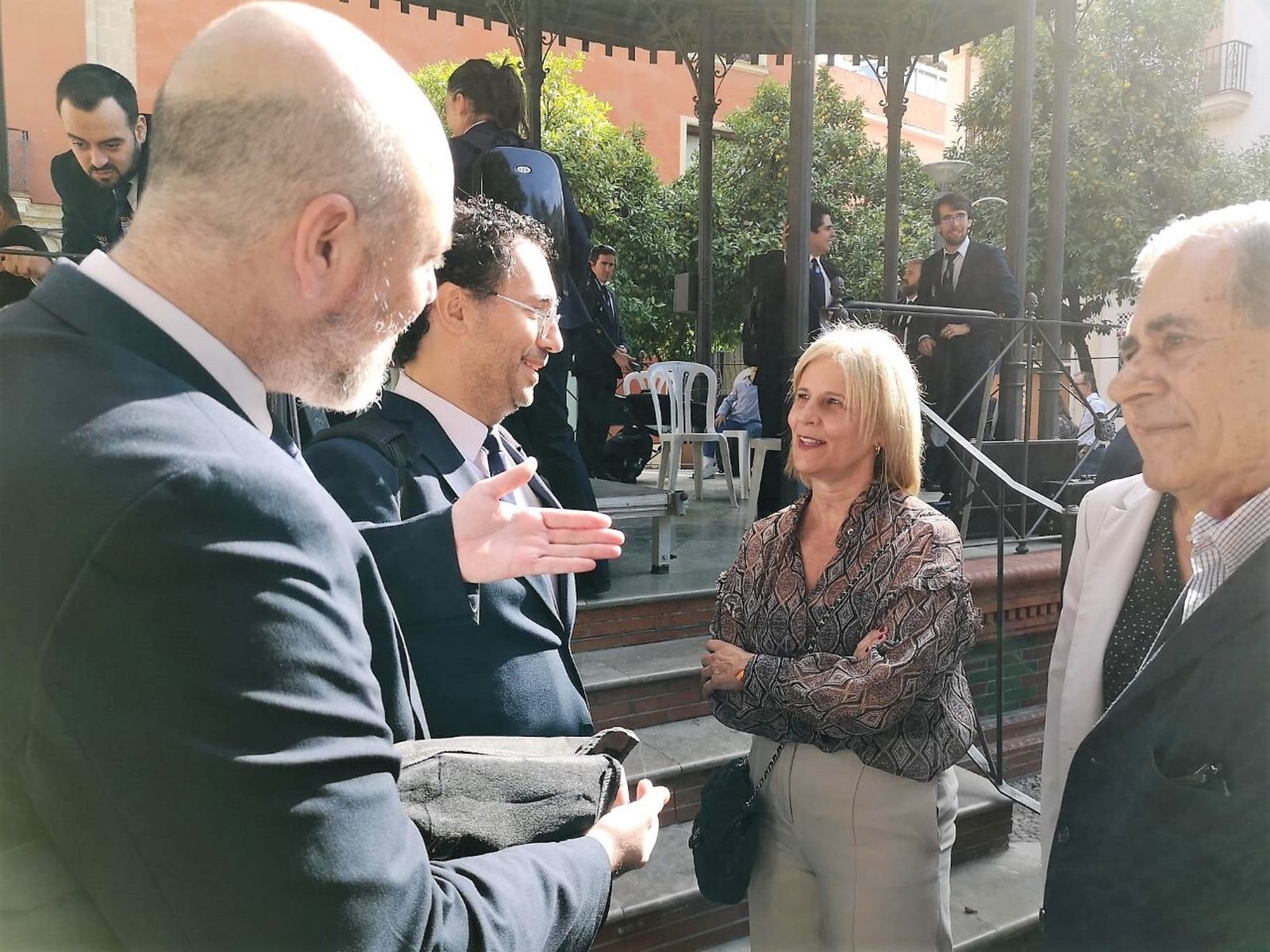 Pelayo, con varios integrantes de la Banda Municipal de Música de Jerez