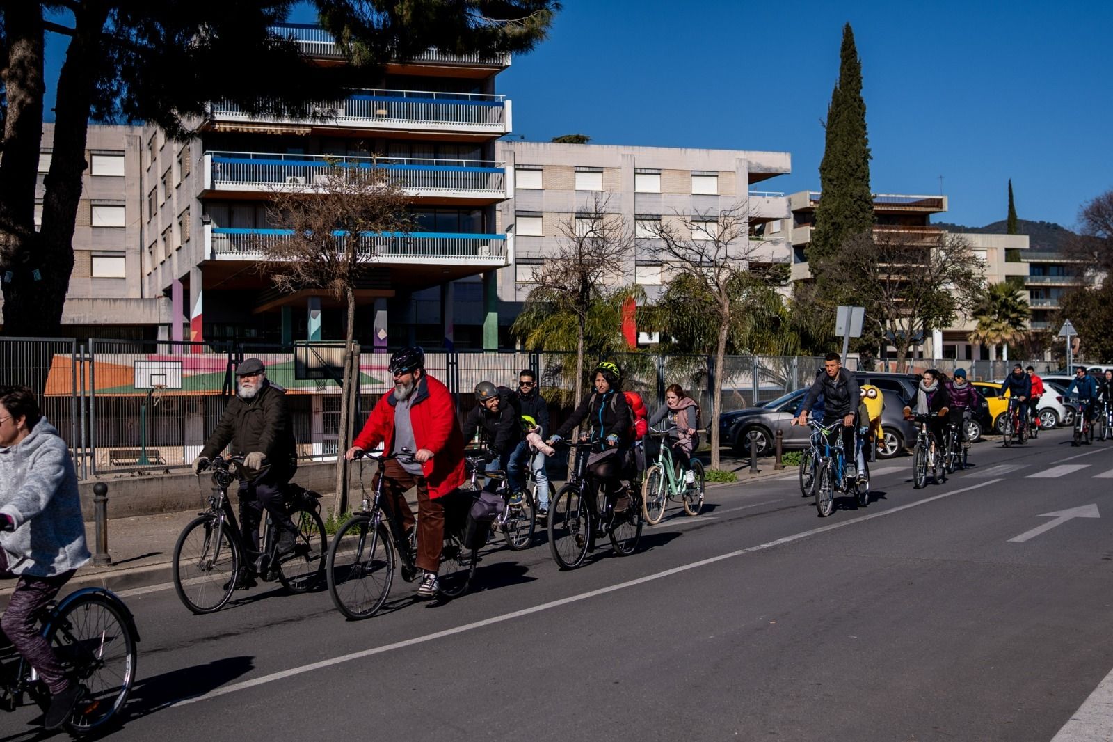 Una ruta en bici por Córdoba para reflexionar sobre habitabilidad y movilidad sostenible, en fotografías