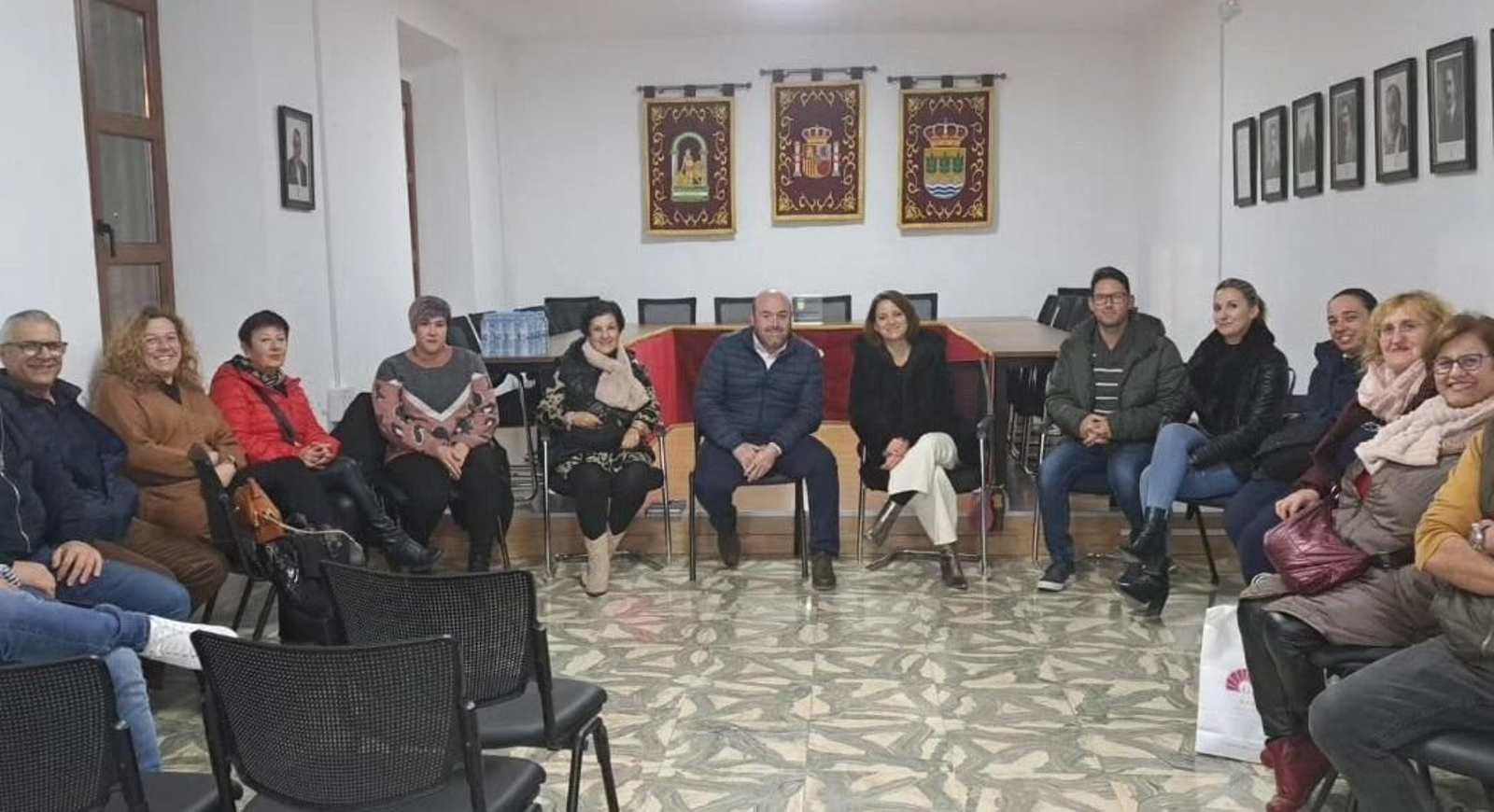 Reunión celebrada en el barrio de La Loma.