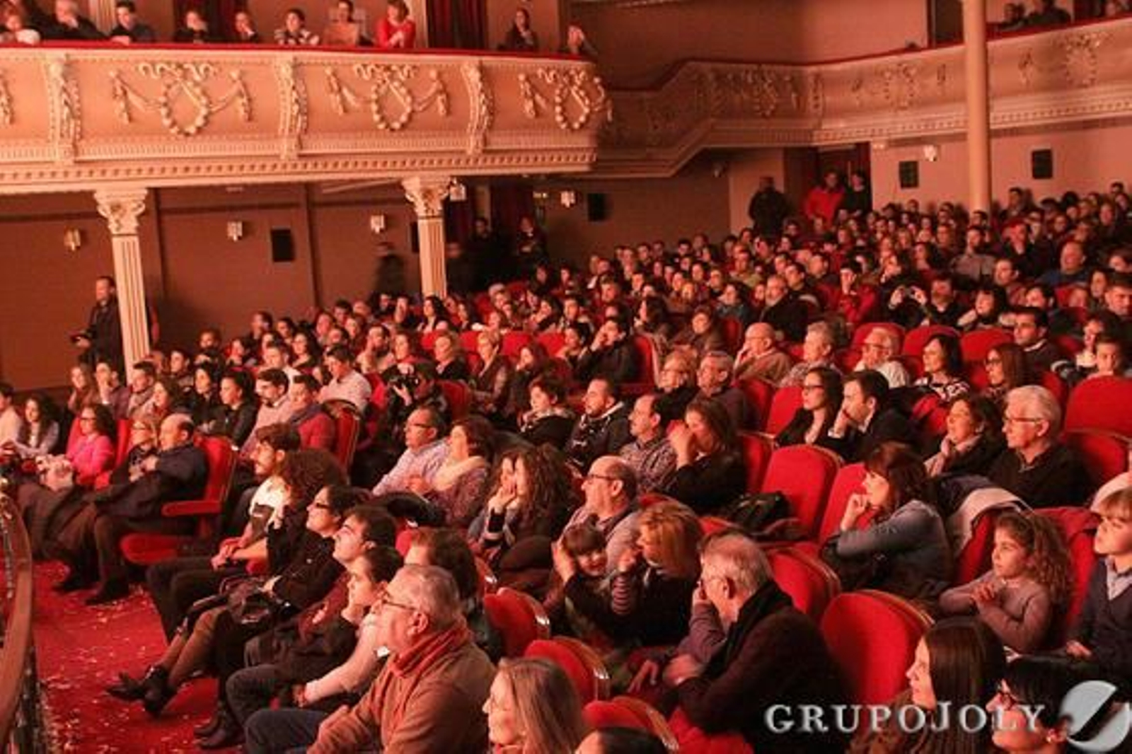 El público en el teatro.

Foto: Canterla
