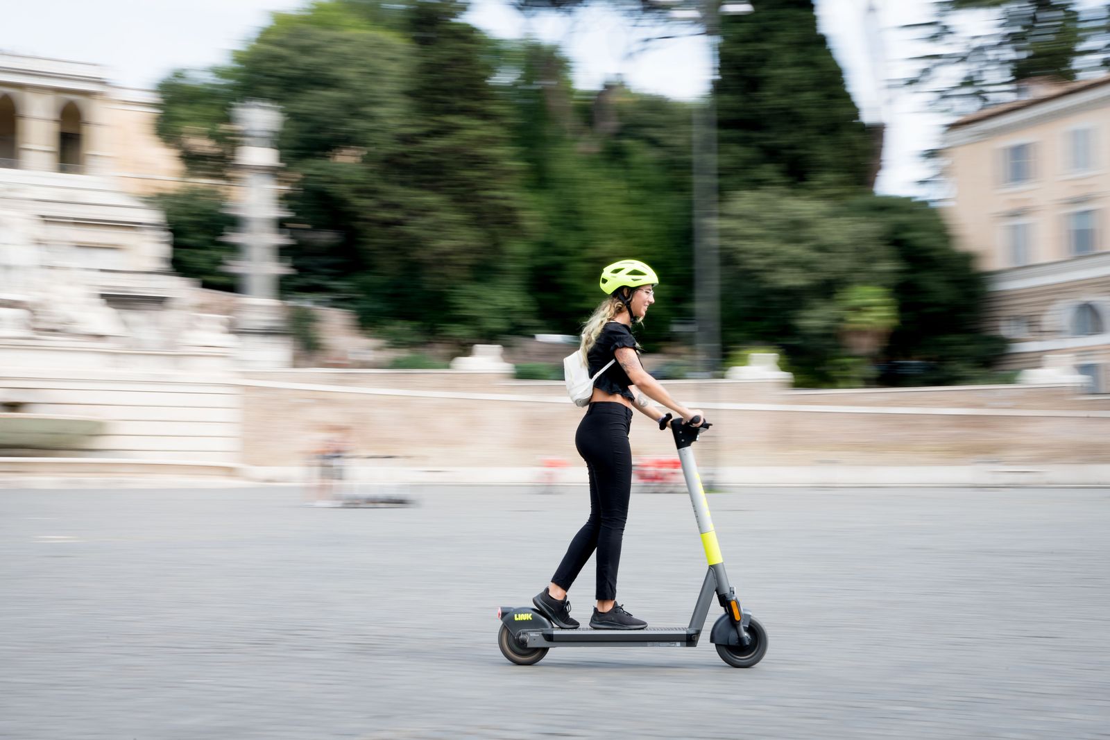 Link introduce sus patinetes en España