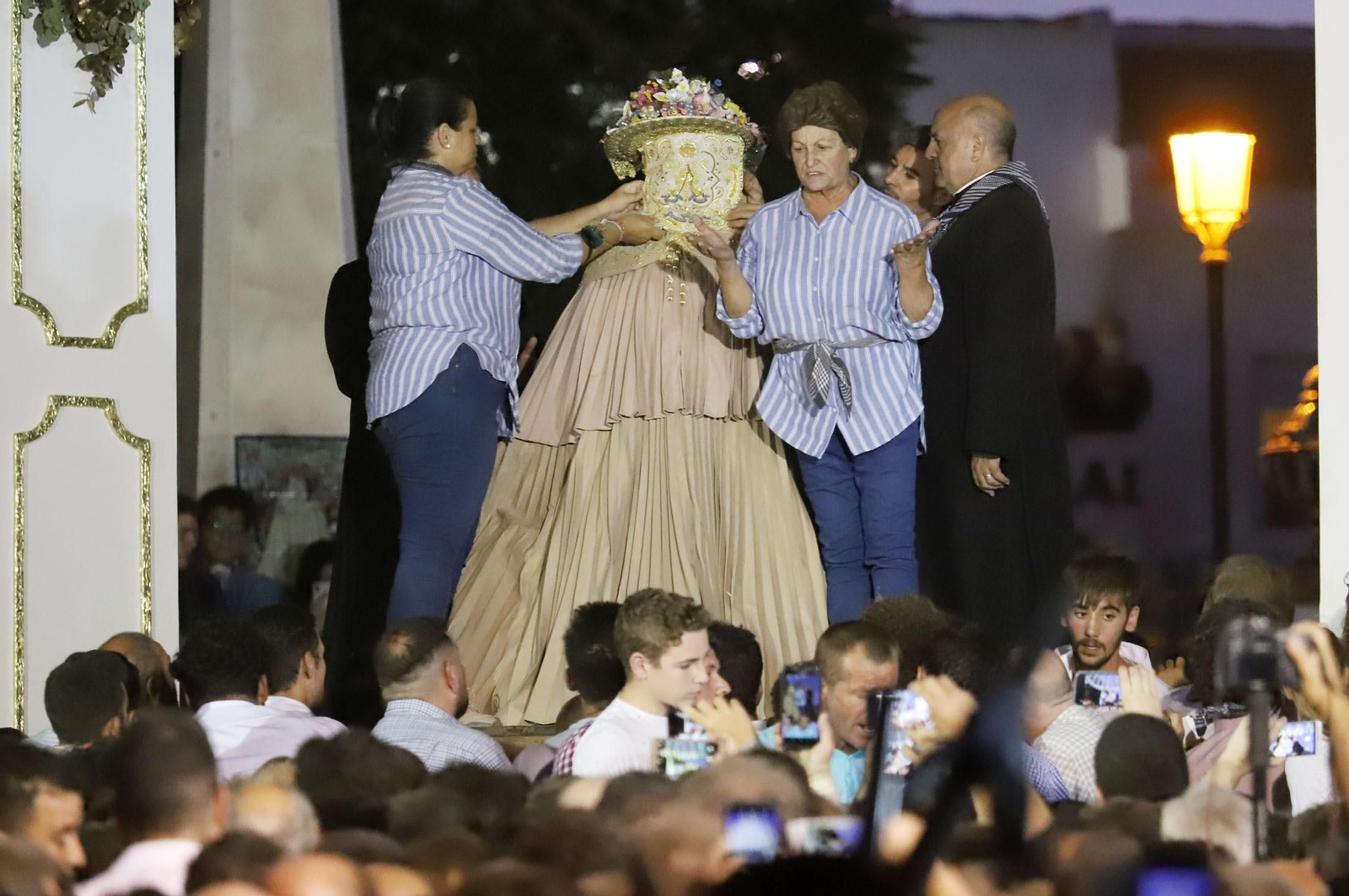 Recuerda las imágenes de la Venida de la Virgen del Rocío a Almonte en 2019