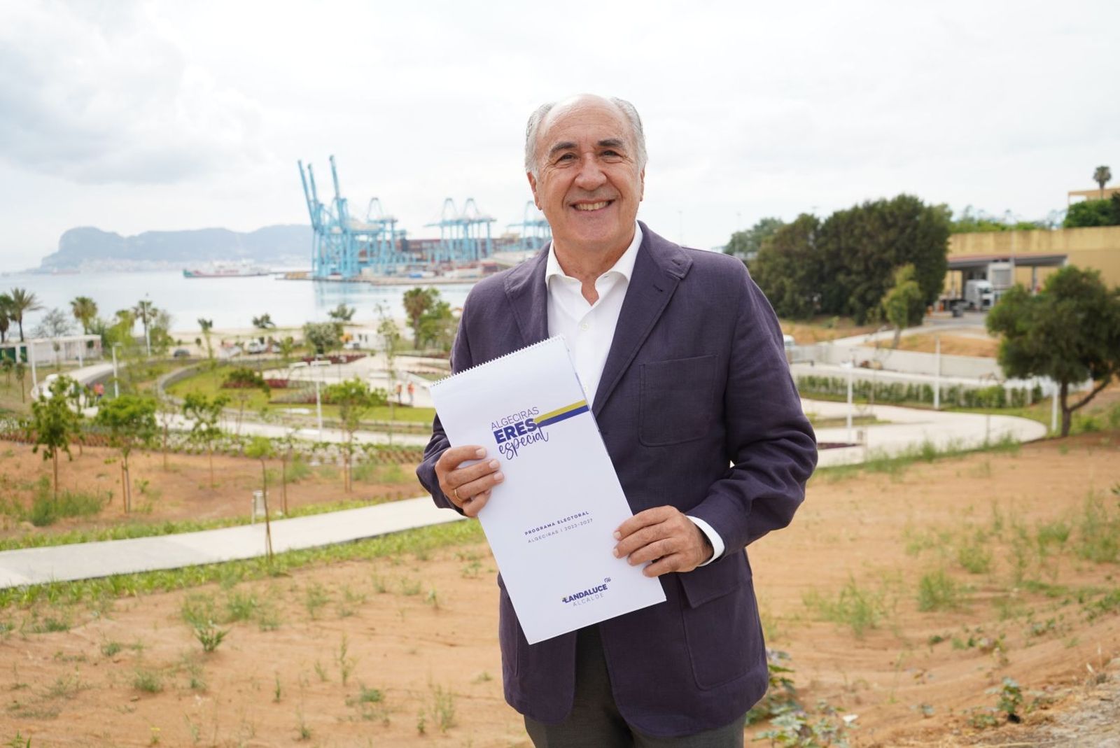 Landaluce, con el programa del PP de Algeciras.