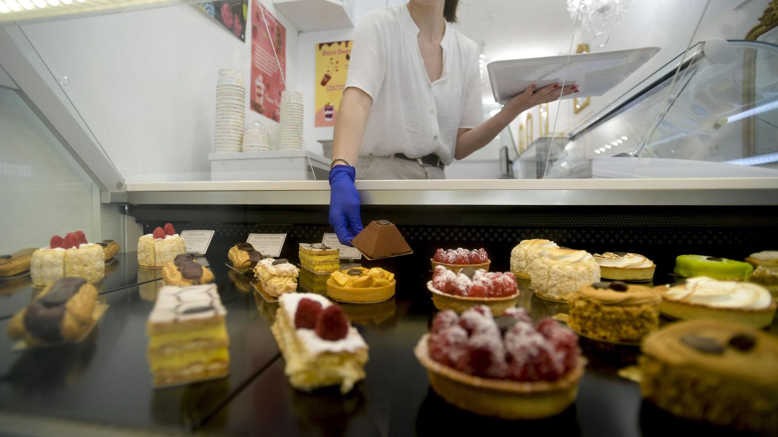 La Pâtisserie ofrece desde tartaletas, hasta croissants, éclairs y dulces típicos. La Pâtisserie ofrece desde tartaletas, hasta croissants, éclairs y dulces típicos.