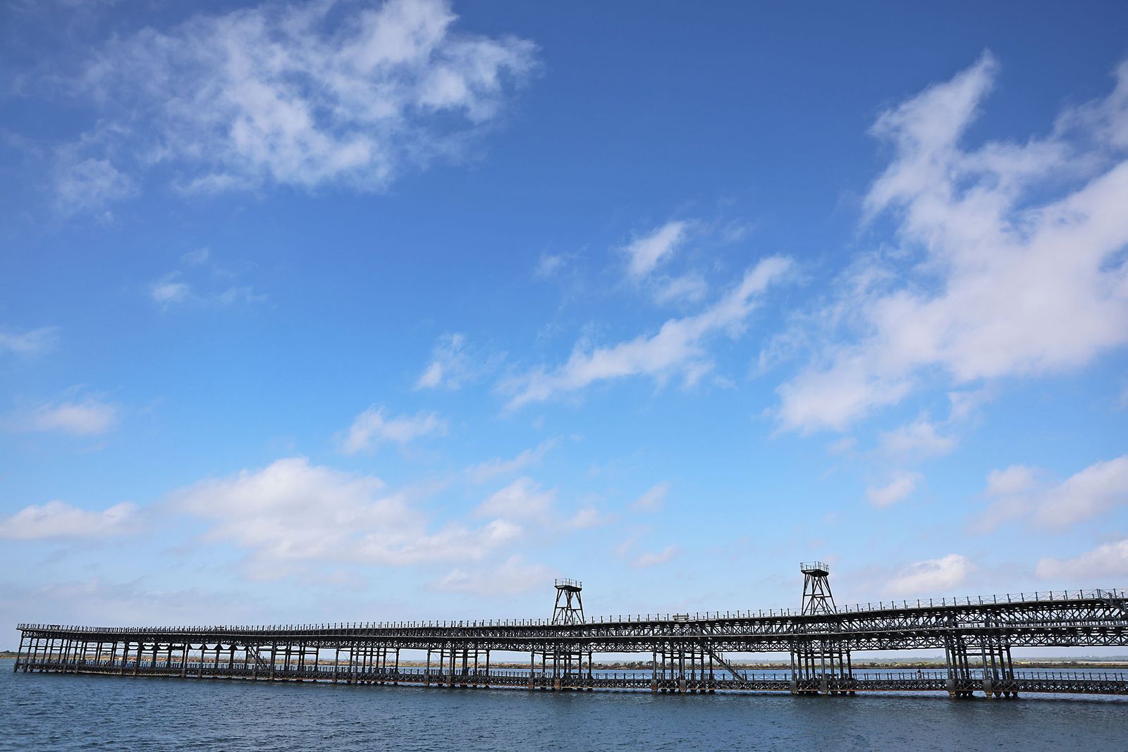 Imágenes del ambiente en el entorno del Paseo de la Ría