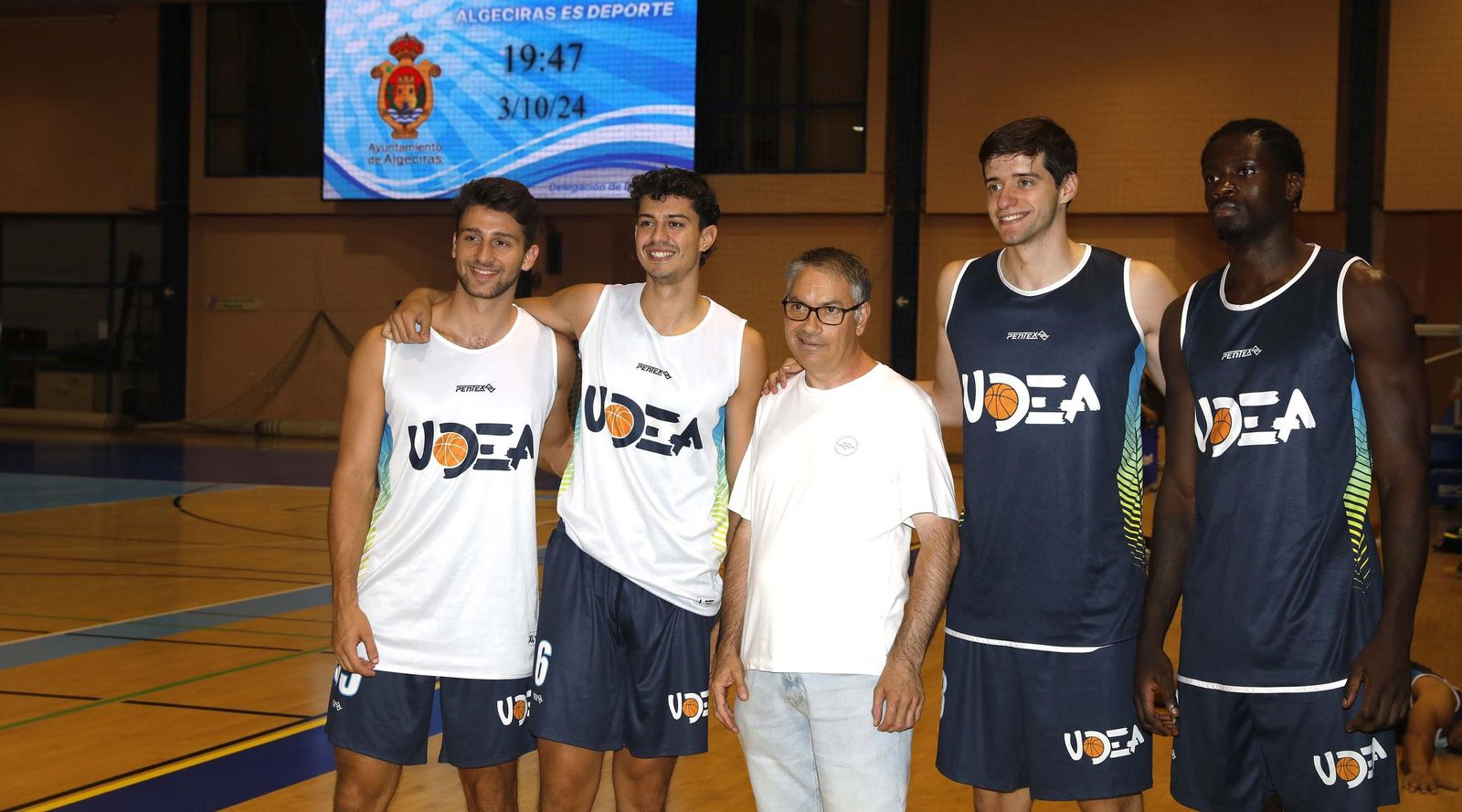 Las fotos del entrenamiento de Udea previo a su debut en Segunda FEB
