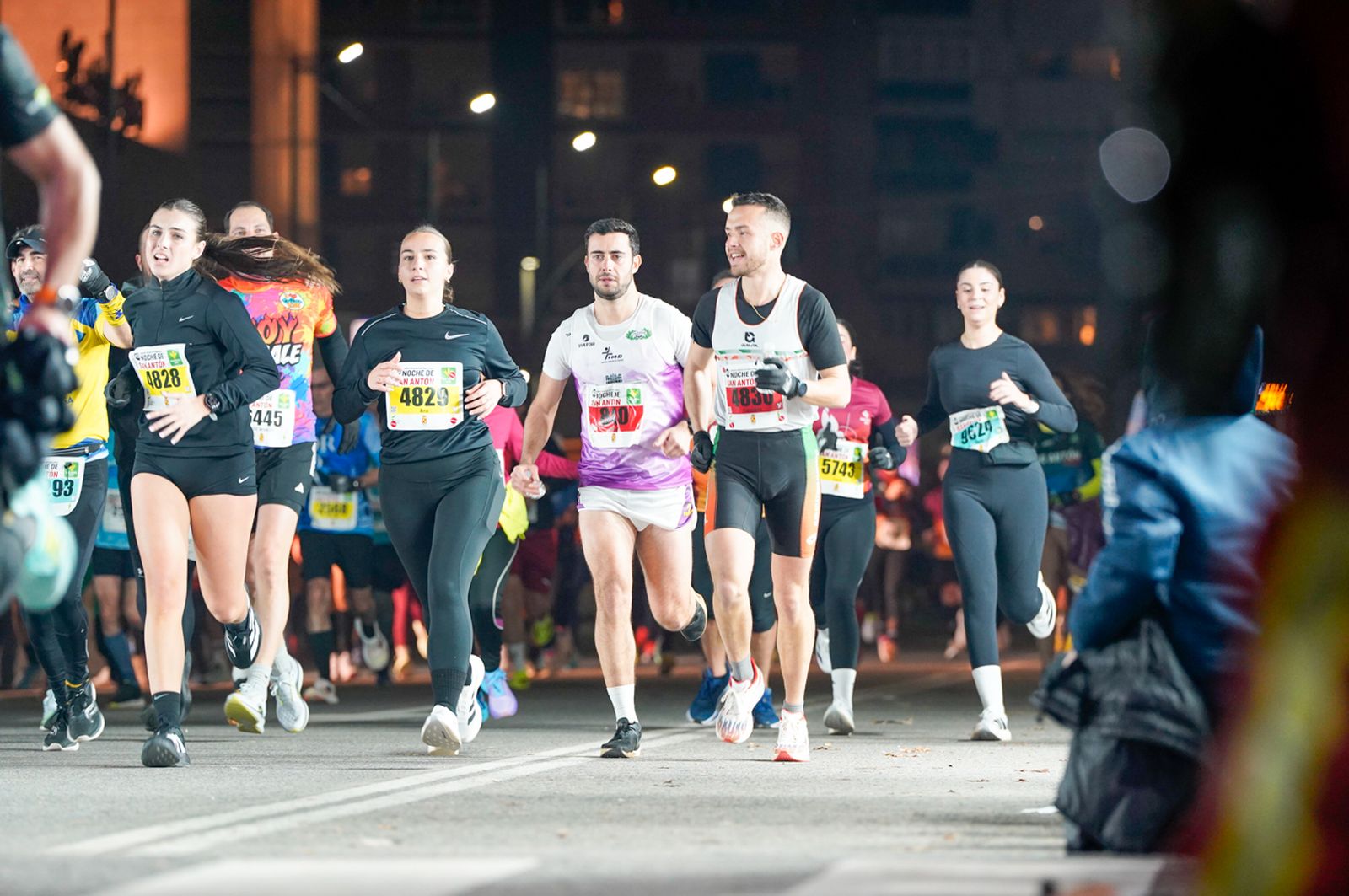 En imágenes: búscate en tu llegada a meta de la Carrera de San Antón 2026 (15)